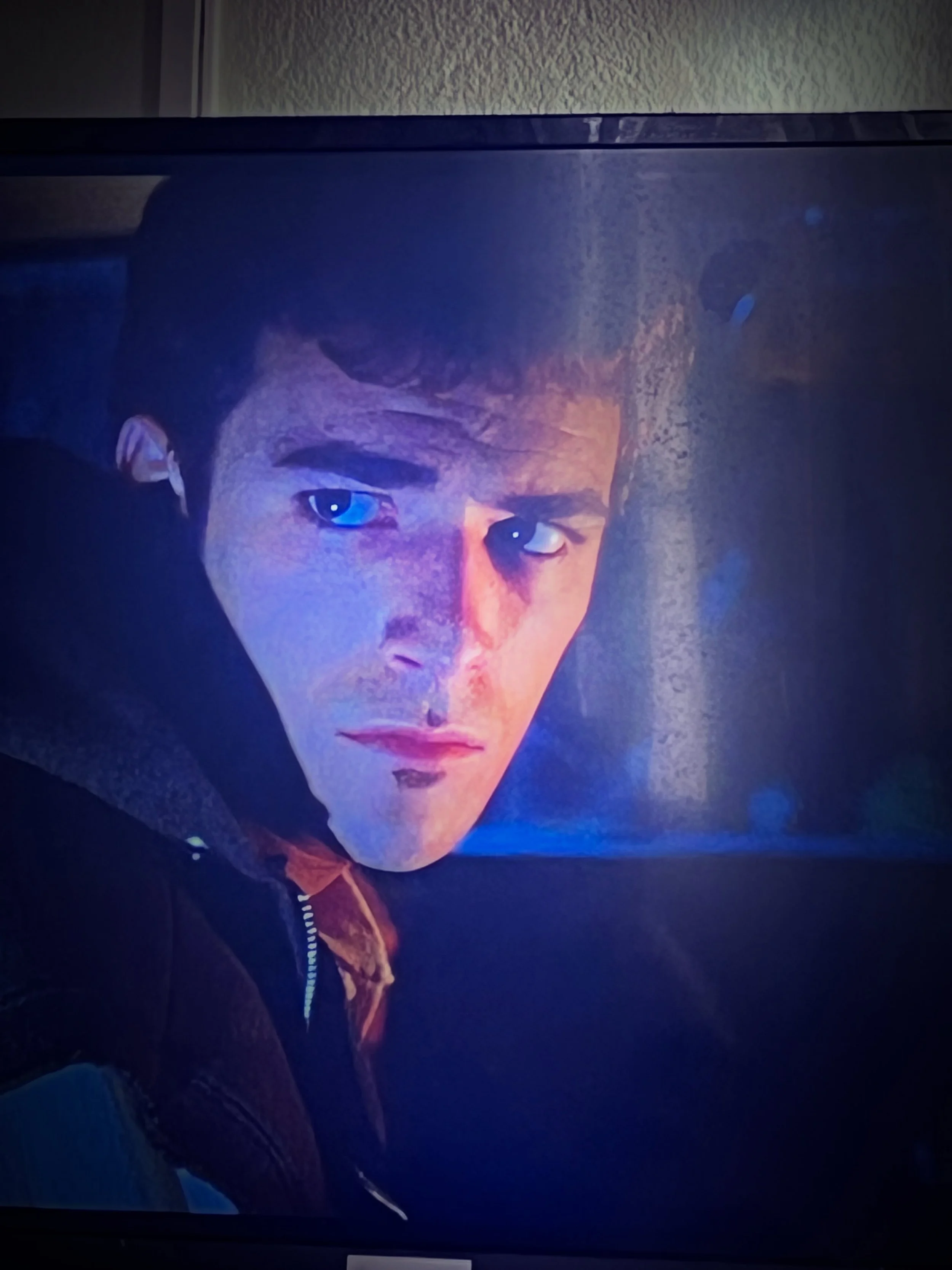 Currently watching: Buffy the Vampire Slayer, 
My absolute favorite era of movie vampires is mid 1980&rsquo;s - 2005, what year or era is your favorite? #vampire #buffythevampireslayer #lukeperry #horror