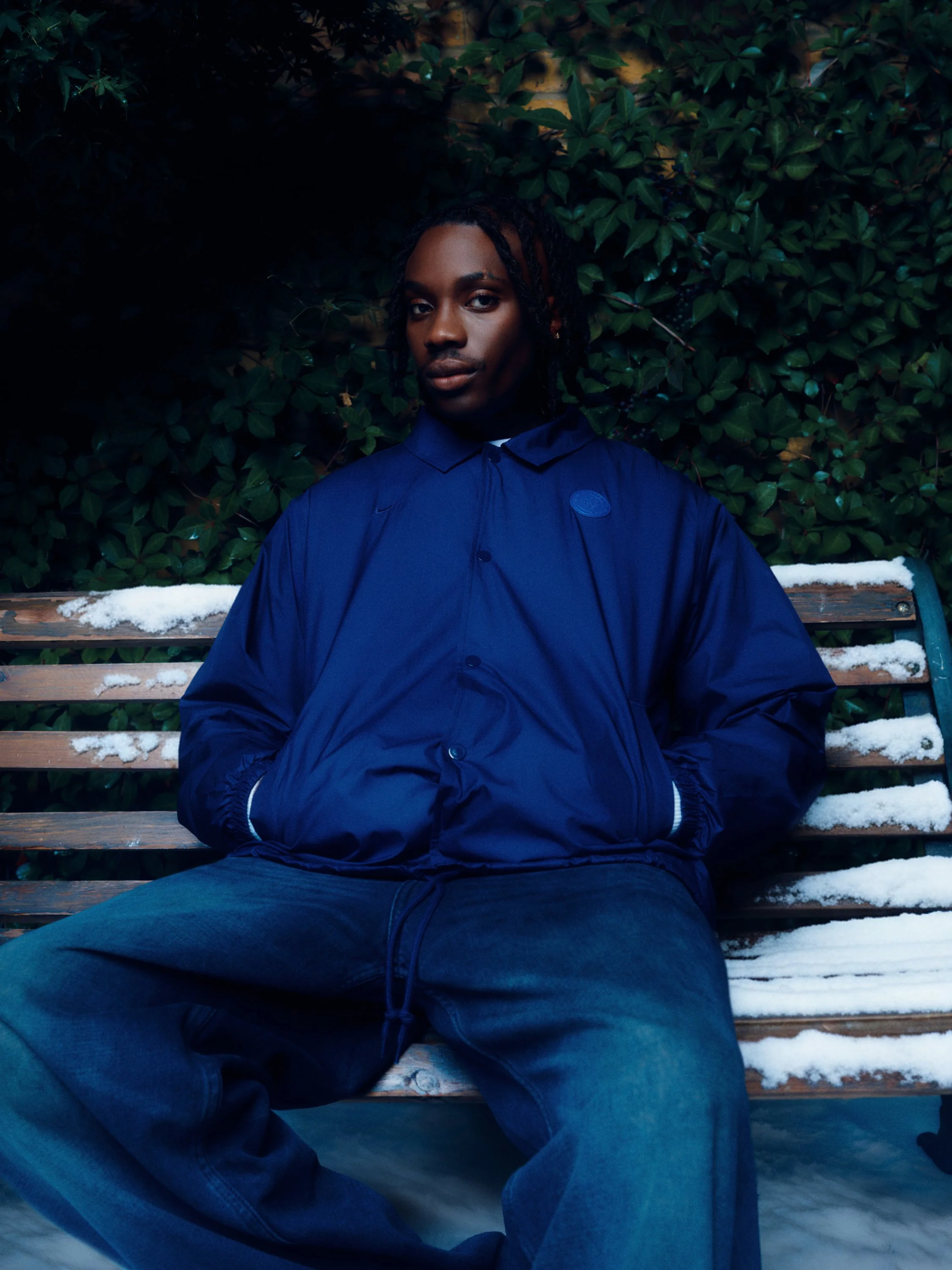 TDA173 CFC_CHRISTMAS_TMOB_BENCH_CARLO_056.jpg