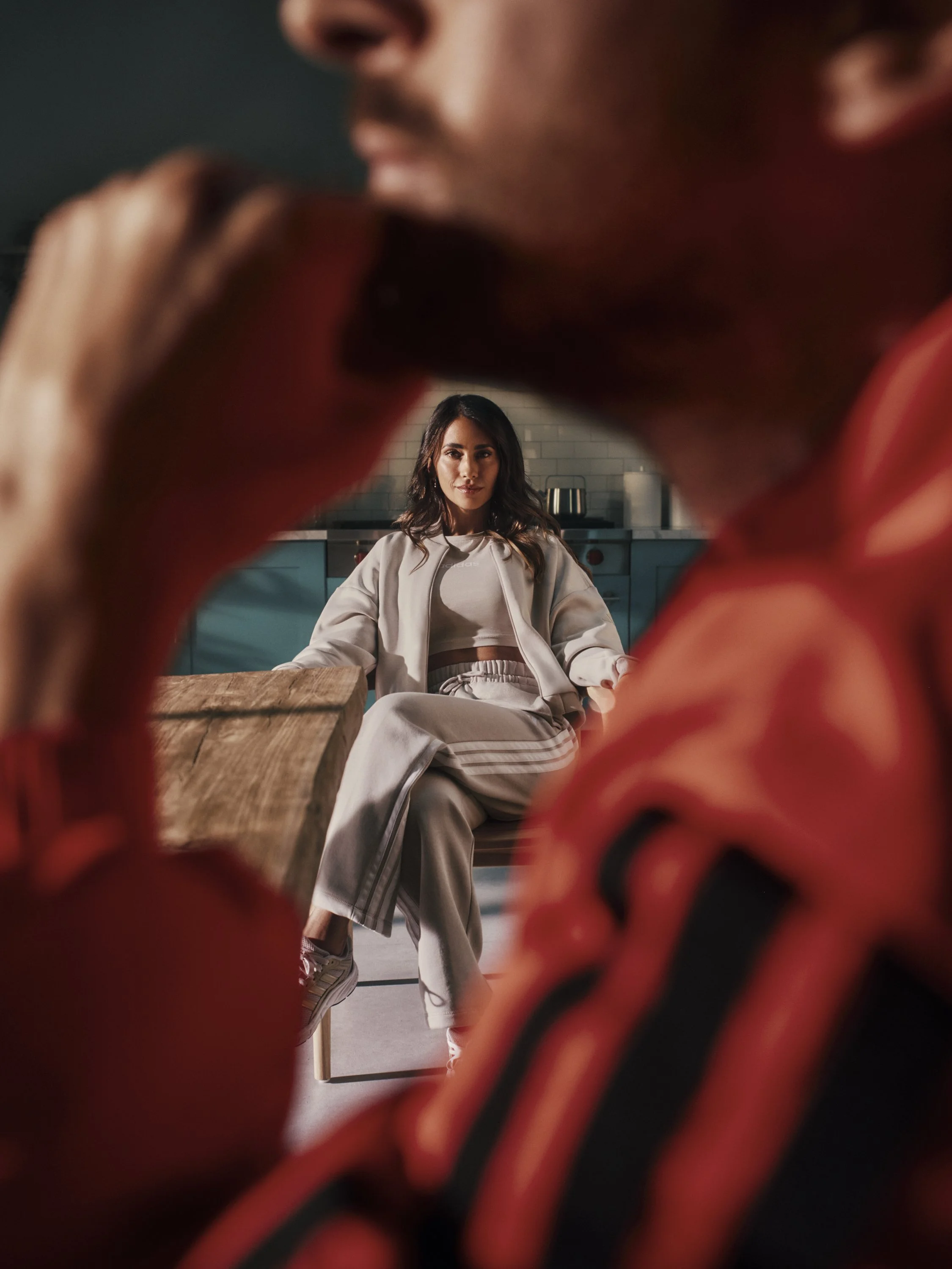 SS25_Essentials_Antonela_Hero Outfit_MainPhase_10M_Portrait_01.jpg