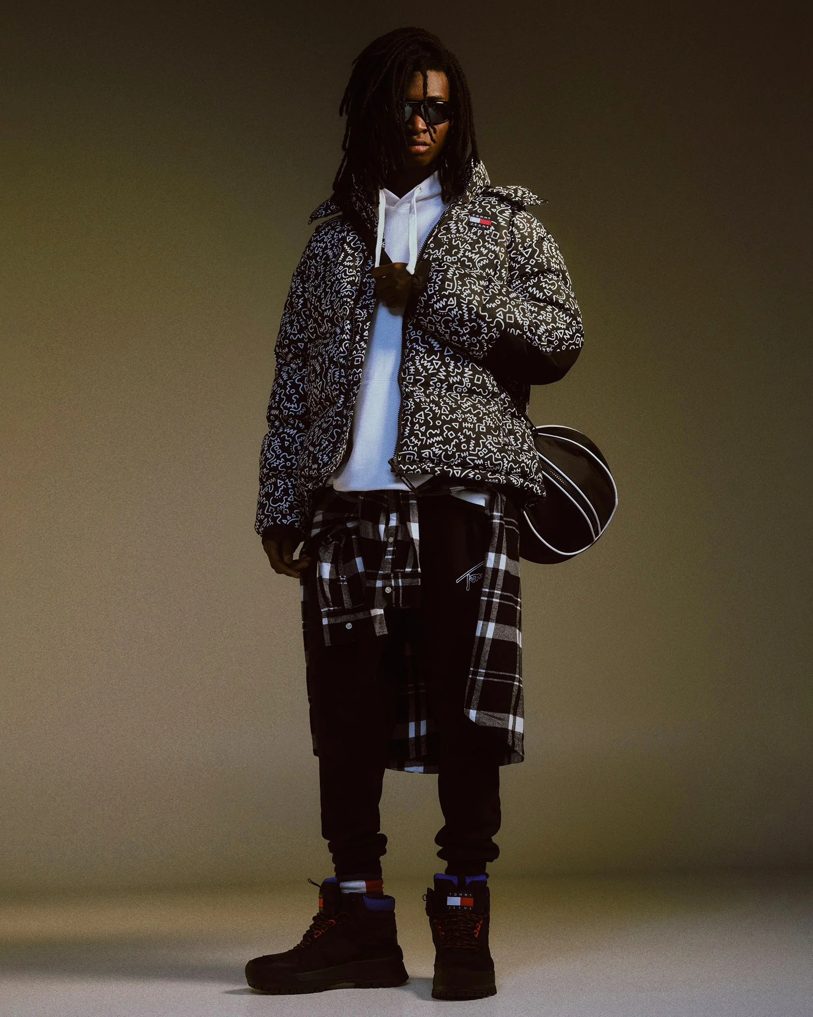 WIPS23_MENS_DEL1_LOOK1_DM0DM15698_0004_HFR1 1.jpg