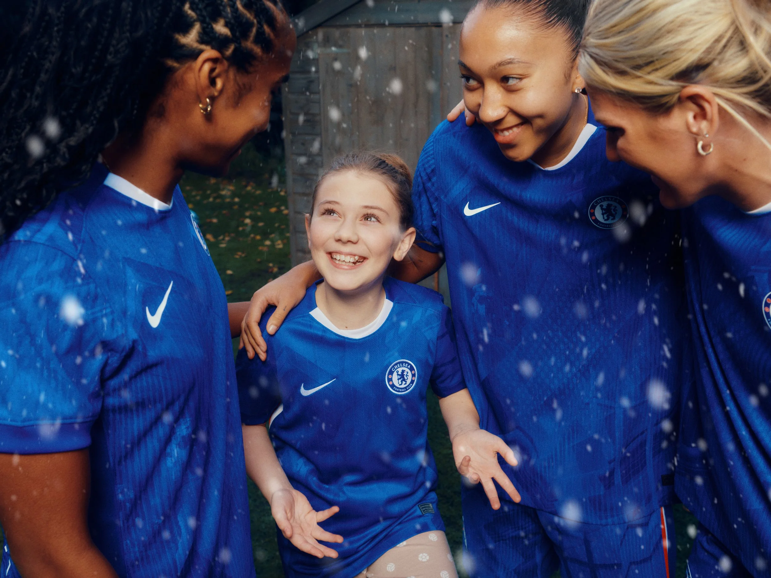 TDA173 CFC_CHRISTMAS_TMOB_D2_GARDEN_PLAYERS_132 copy.jpg