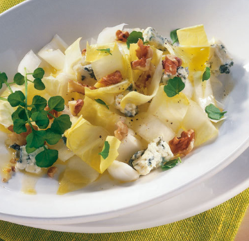 chicoréesalat mit roquefort