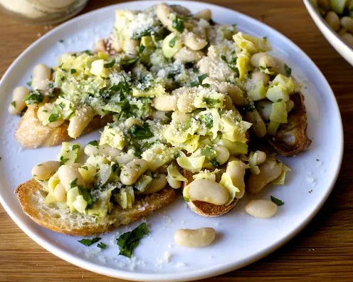 artischocke mit bohnen