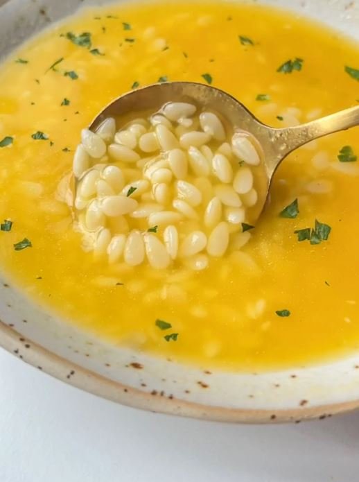 trostvolle nudelsuppe