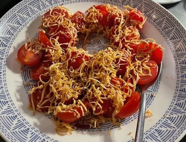 tomate con ricotta salata