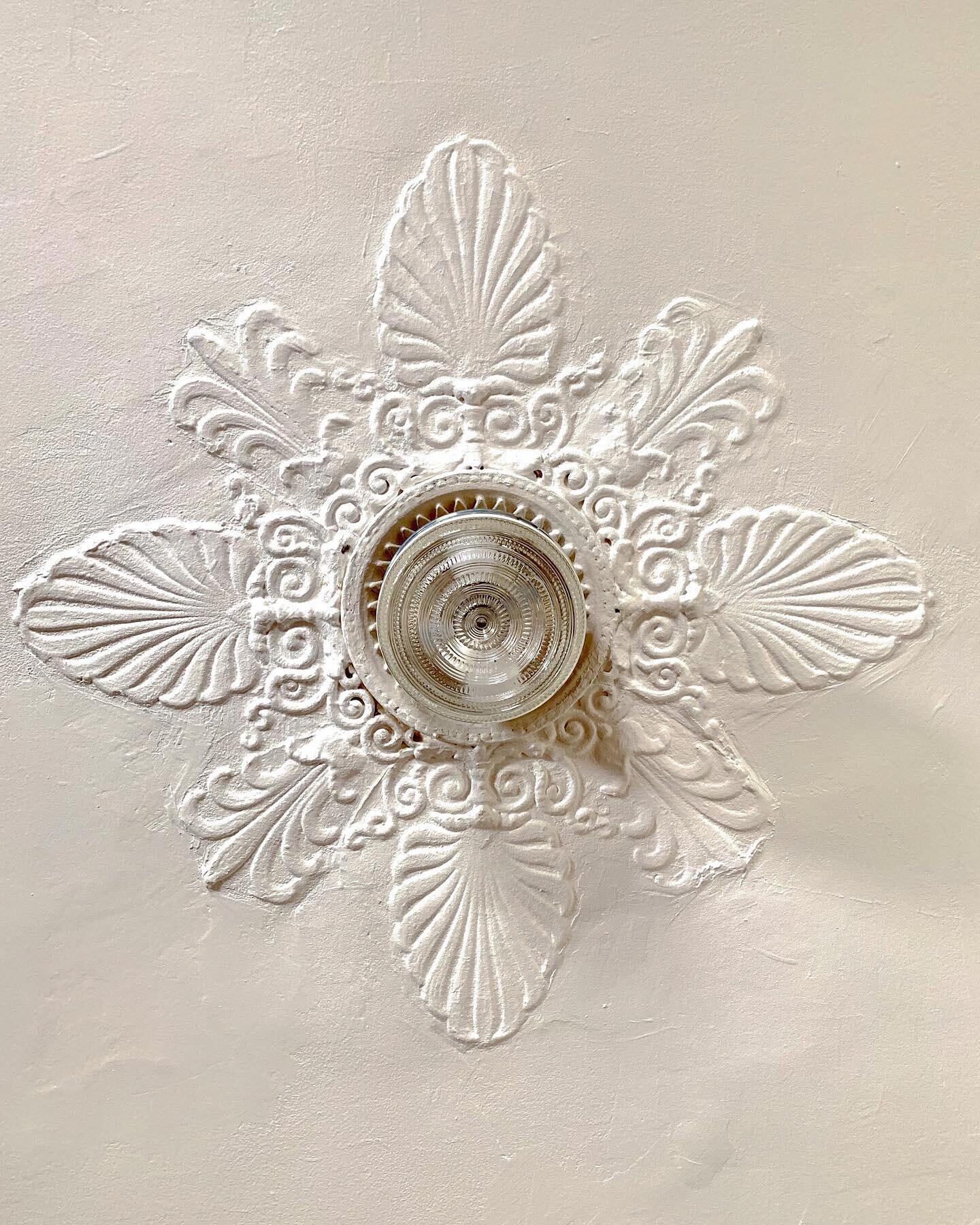 A lot of the fun in renovating a house is discovering all the little details that previous owners stamped into the home. And imagining a future home owner doing the same with your design contributions. 🏡
.
.
.
#renovationlife #ourhouse #hauslife