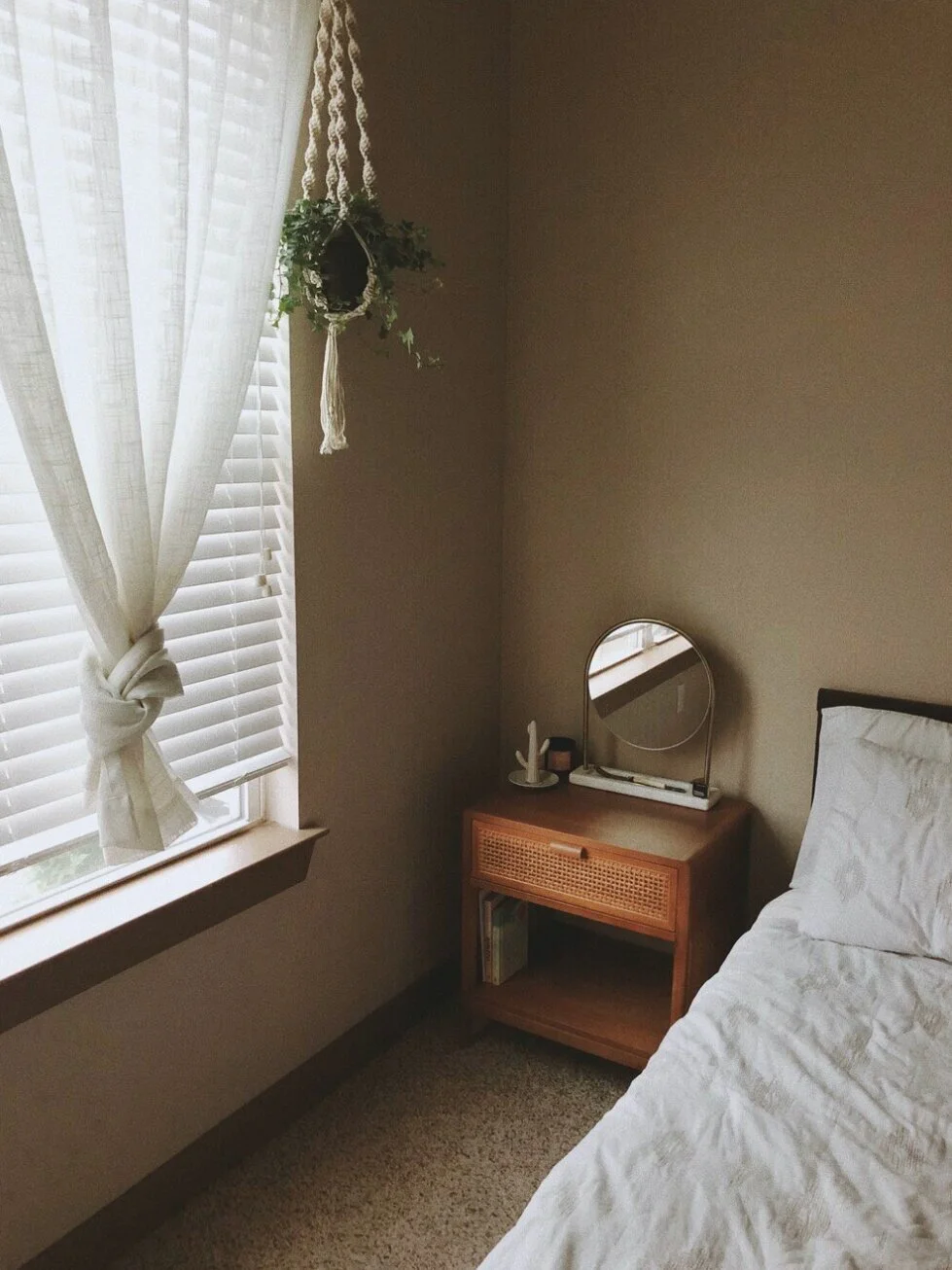 Simple ways to feel relaxed at home