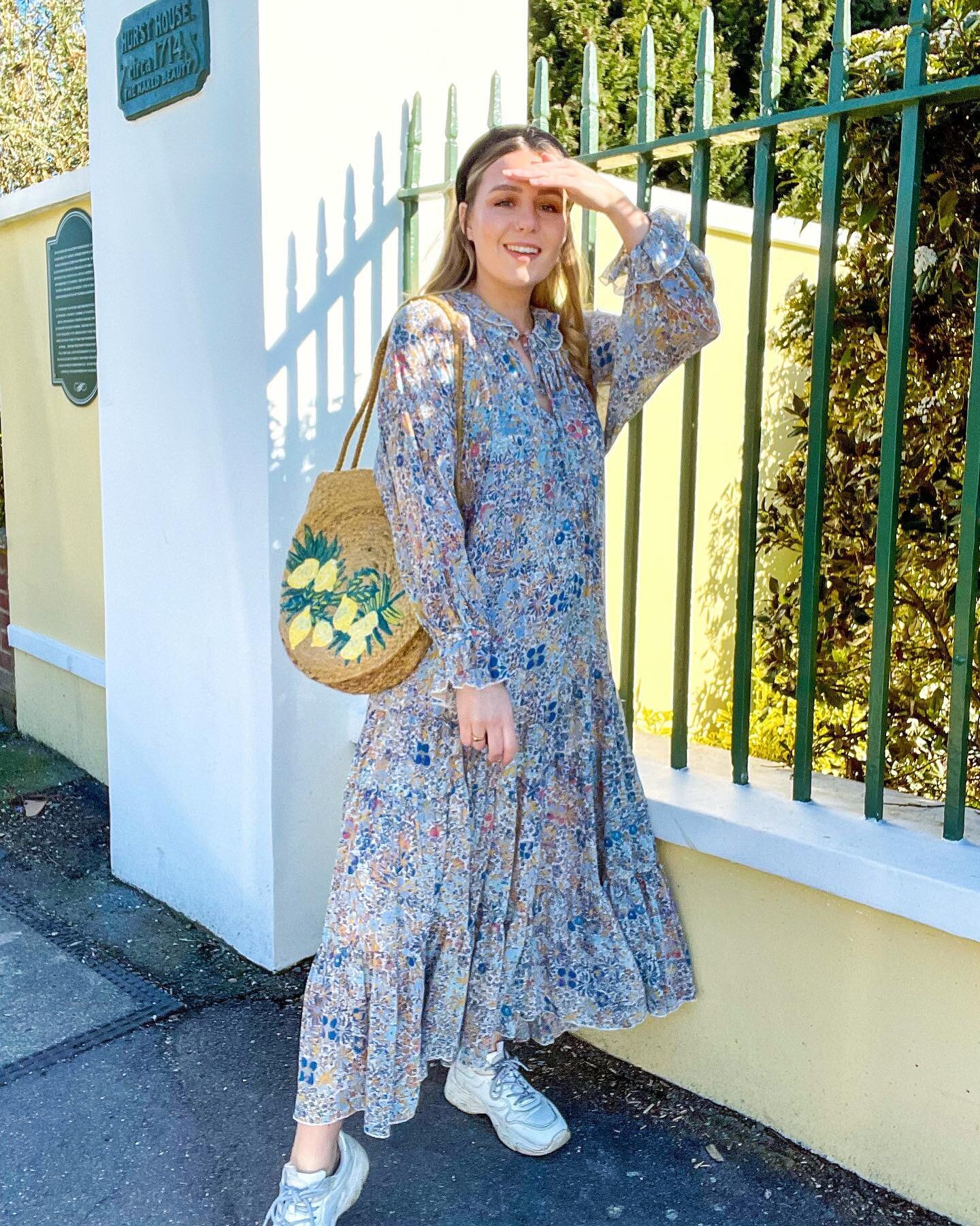 Is it too early for a basket bag? 🤔 [dress on loan via @endlesswardrobe, pr service] 
.⁣
.⁣
.⁣
.⁣
.⁣
#myaveragesizestyle #maxidress #springoutfitideas #springtrends #springwalks #springoutfit #mididresses #modestclothing #midsizestyle #itsfinallyspr