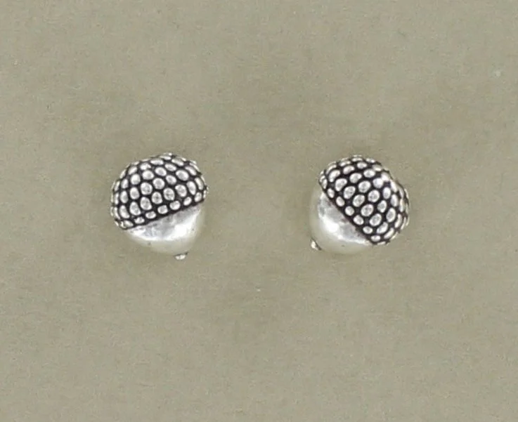 Acorn stud earrings