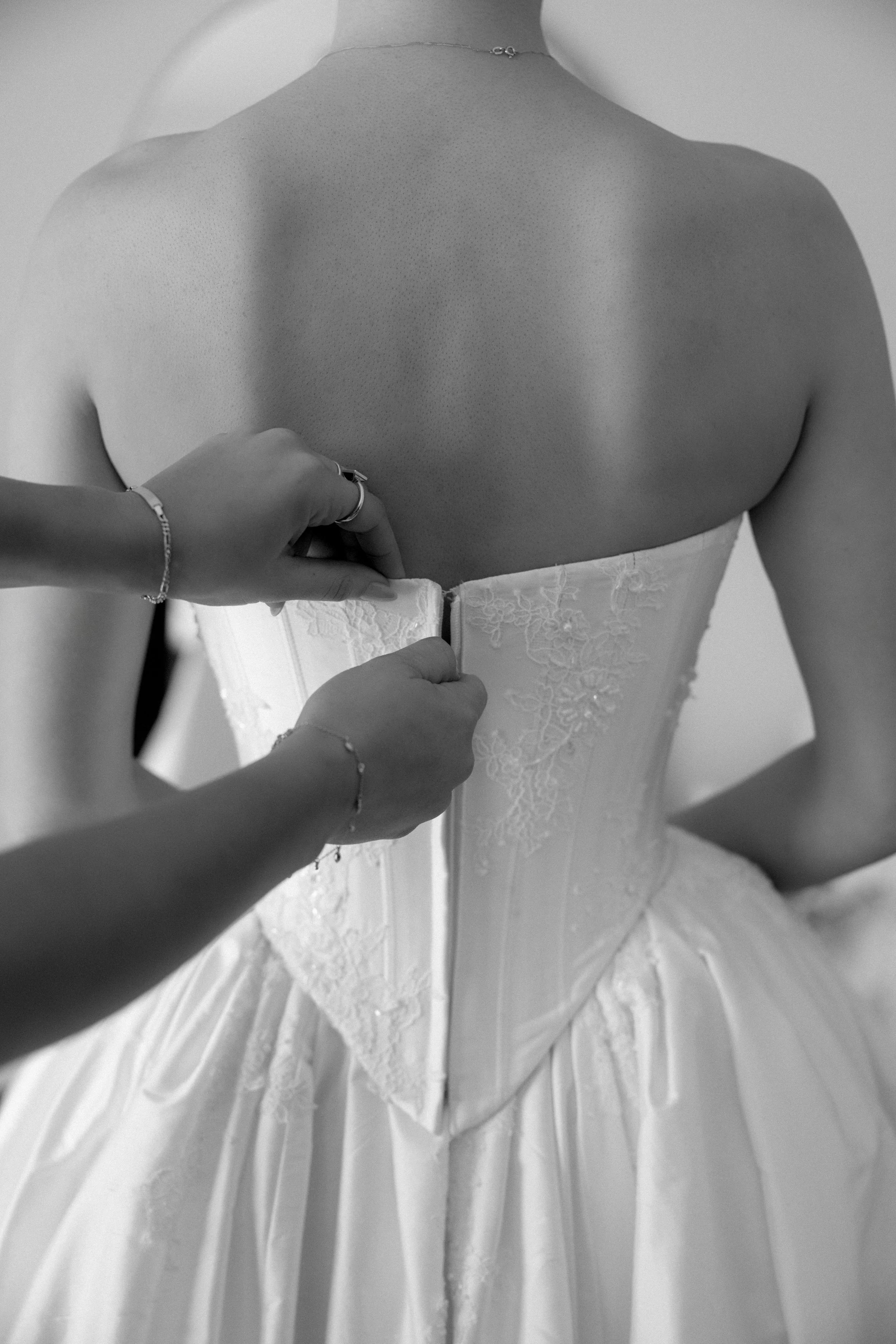 Bride prep-48_(2).jpg
