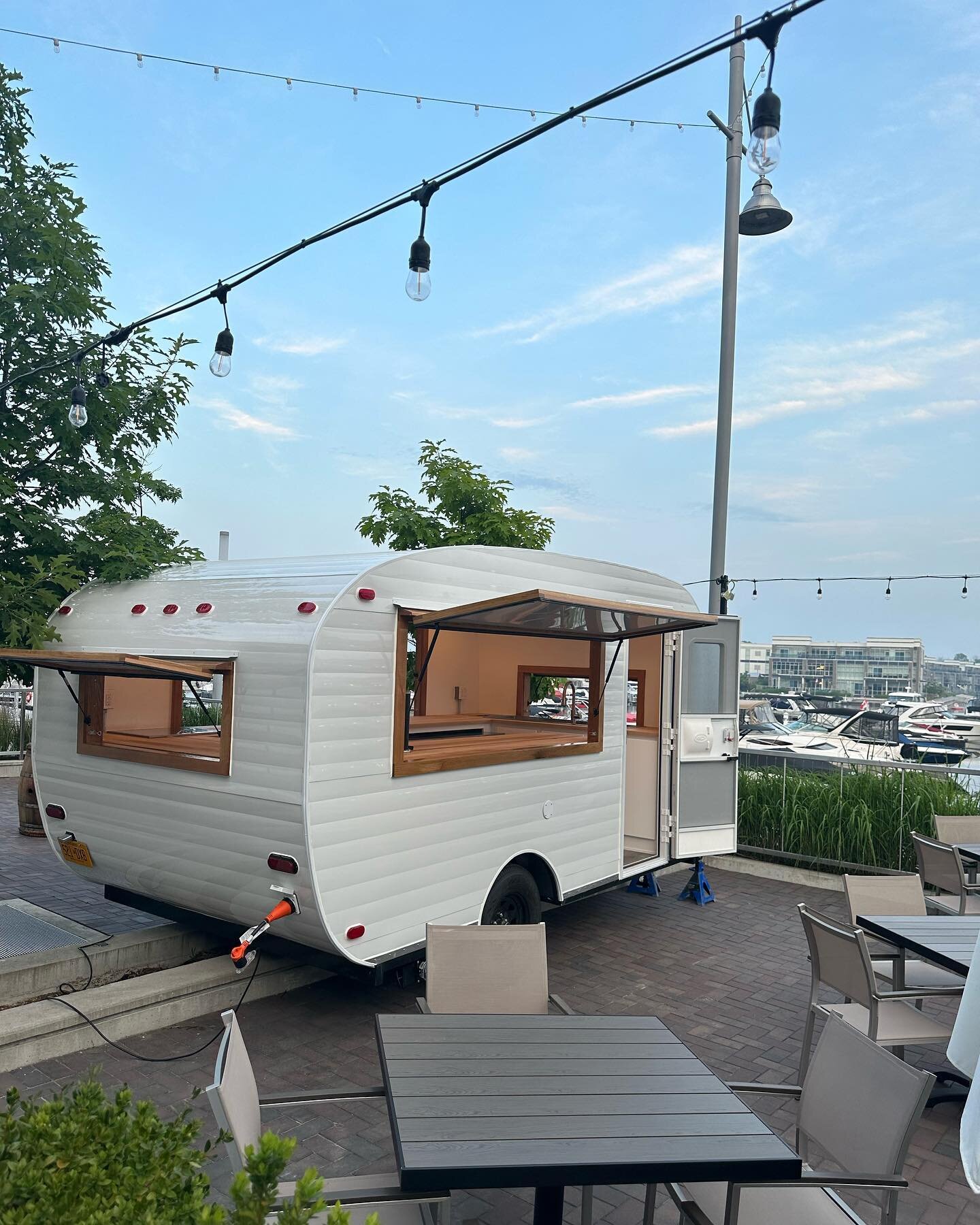Our Nomad 14s are also perfect for bars and this one was built with two serving windows and two kegerators at a patio in Friday Harbour. 

Looking to start or expand your business? Send us a message!

#mobilebar #coffeetrailer #mobilestore
