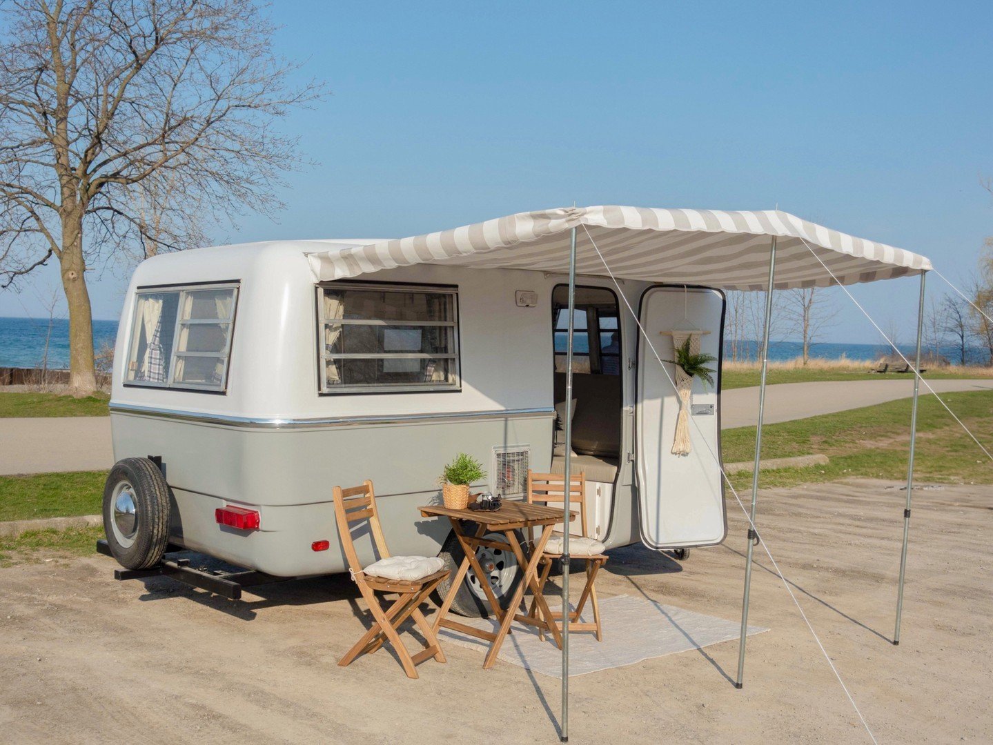 Check out our latest restoration project: a stunning Trillium 4500! 

New Features
- Two-tone exterior paint with sleek silver trim
- Resealed windows and replaced wood frame behind
- Gorgeous maple countertop
- Brand new sink, faucet, and 12-gallon 