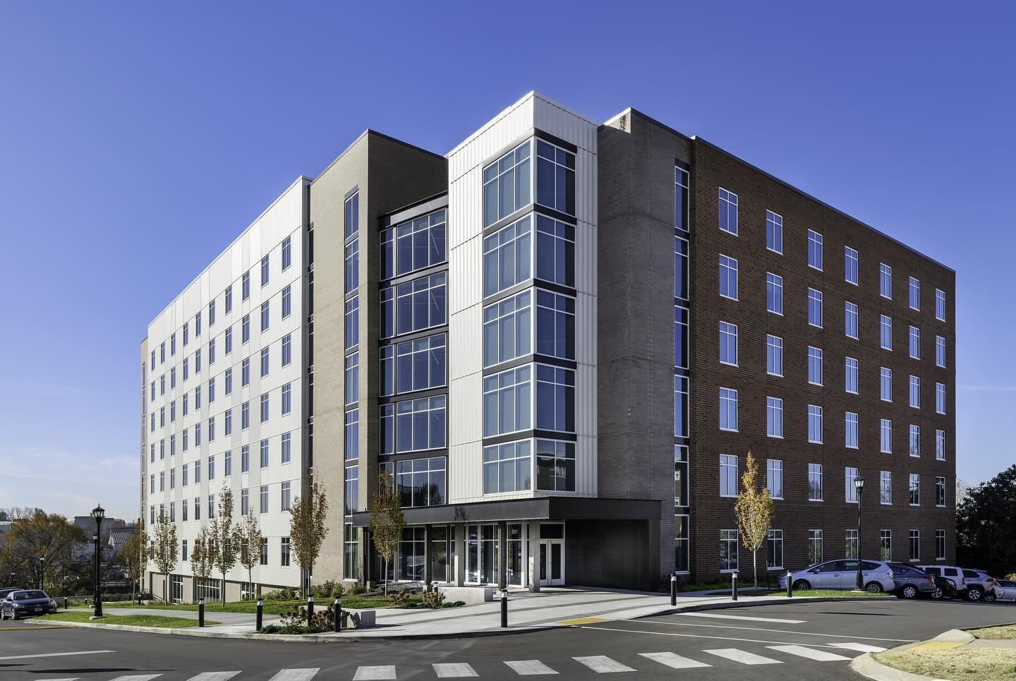 UNIVERSITY COMMONS | Catalyst provided Civil Engineering and Landscape Architecture services for this new seven-story residence hall at Trevecca Nazarene University. The building offers 302 beds and apartment-style units with full kitchens, student l