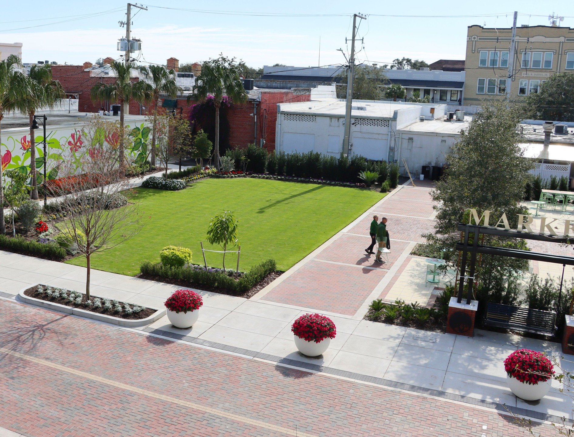 PARK AVENUE STREETSCAPE AND MARKET PLAZA | As part of &ldquo;The Lake Wales Connected&rdquo; plan, the City of Lake Wales engaged key Catalyst design team members to develop streetscape plans for the Park Avenue revitalization project, and Catalyst o