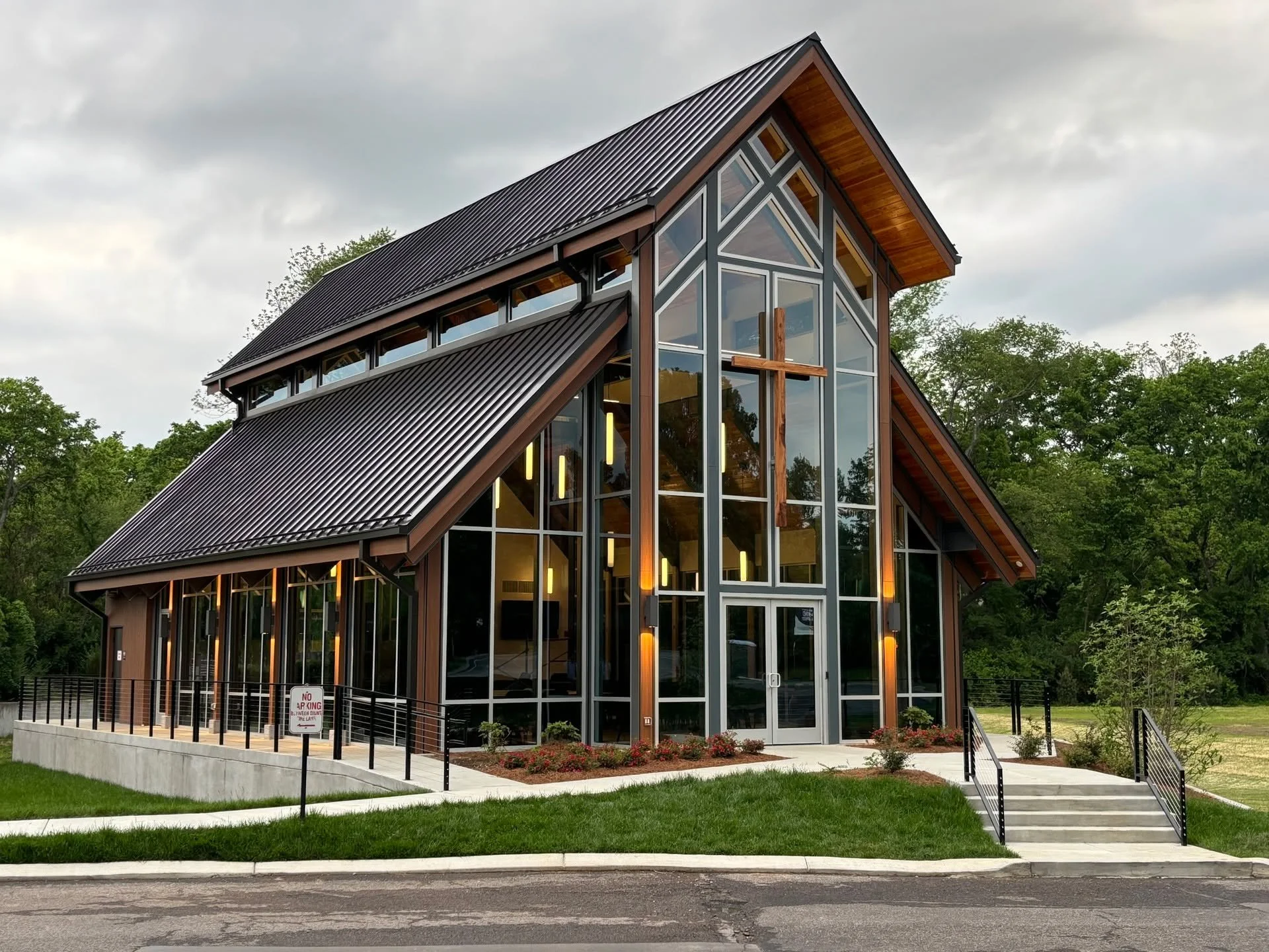 BRENTWOOD ACADEMY CHAPEL | Catalyst provided civil engineering and landscape architecture services for Brentwood Academy&rsquo;s new Curt &amp; Cindy Masters Chapel. The new 1,922-SF multi-purpose chapel, designed to seat around 175 people, provides 