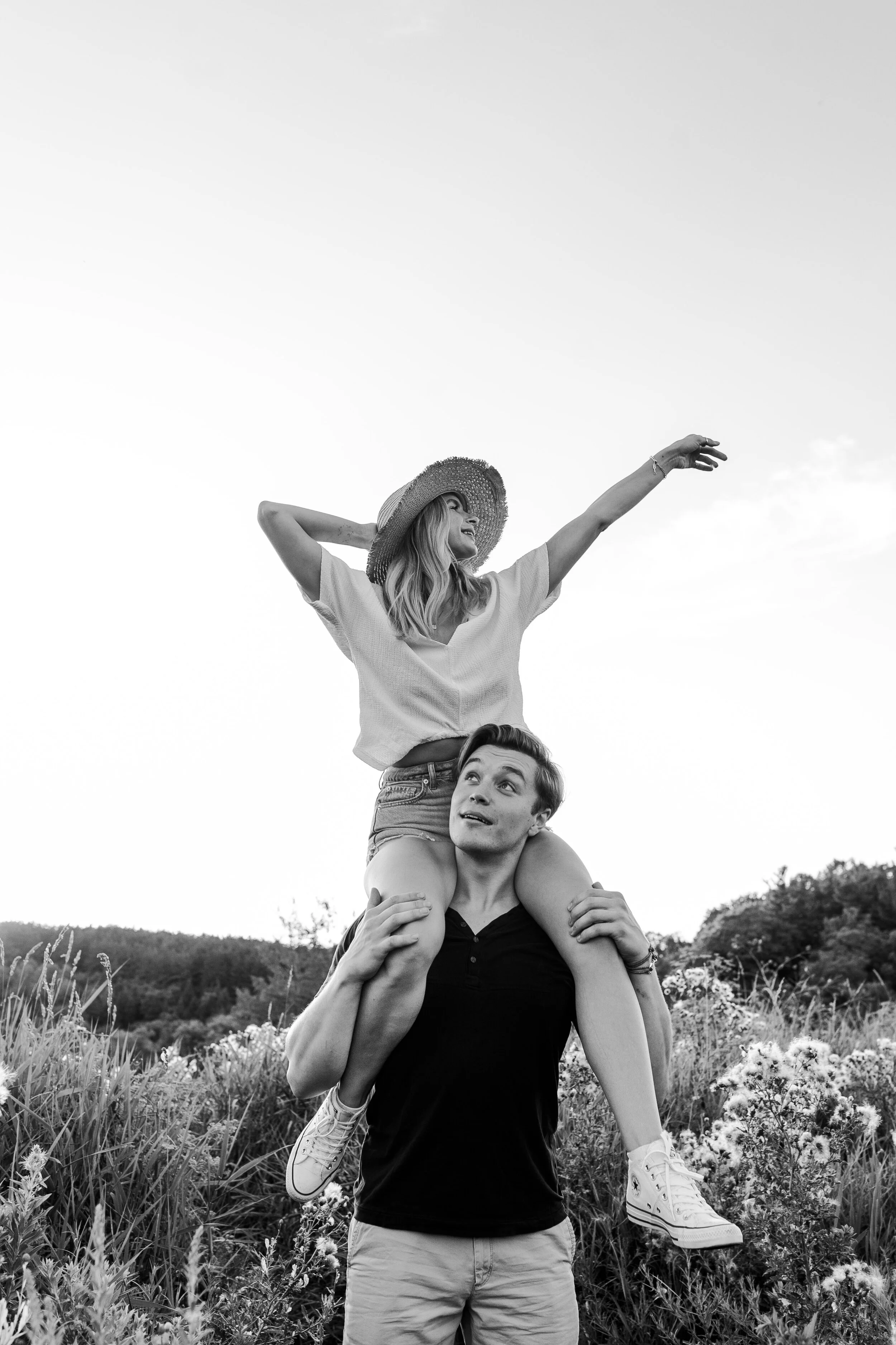 Jenna_Ryan_Engagements_668-1053x702.jpg