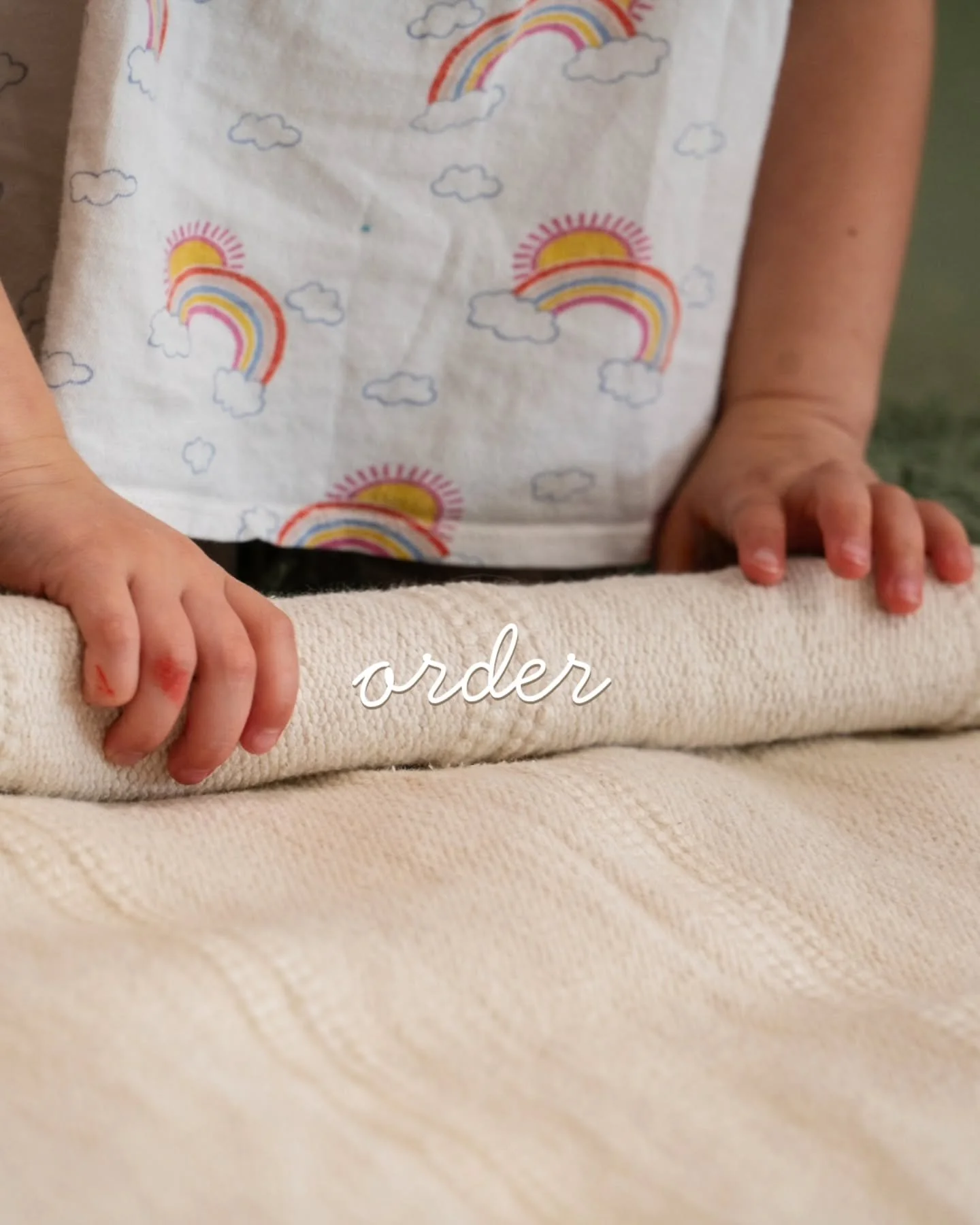 The senstive period for order 📚 

This starts at birth and goes to around 4.5 years of age. It comes from the child's need for security as well as wanting to gain a sense of their world and themselves. 

There are many ways to create order to help t