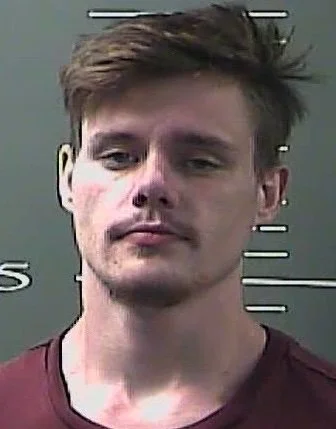 Man arrested after police chase in Johnson, Floyd countiesMan arrested after police chase in Johnson, Floyd counties