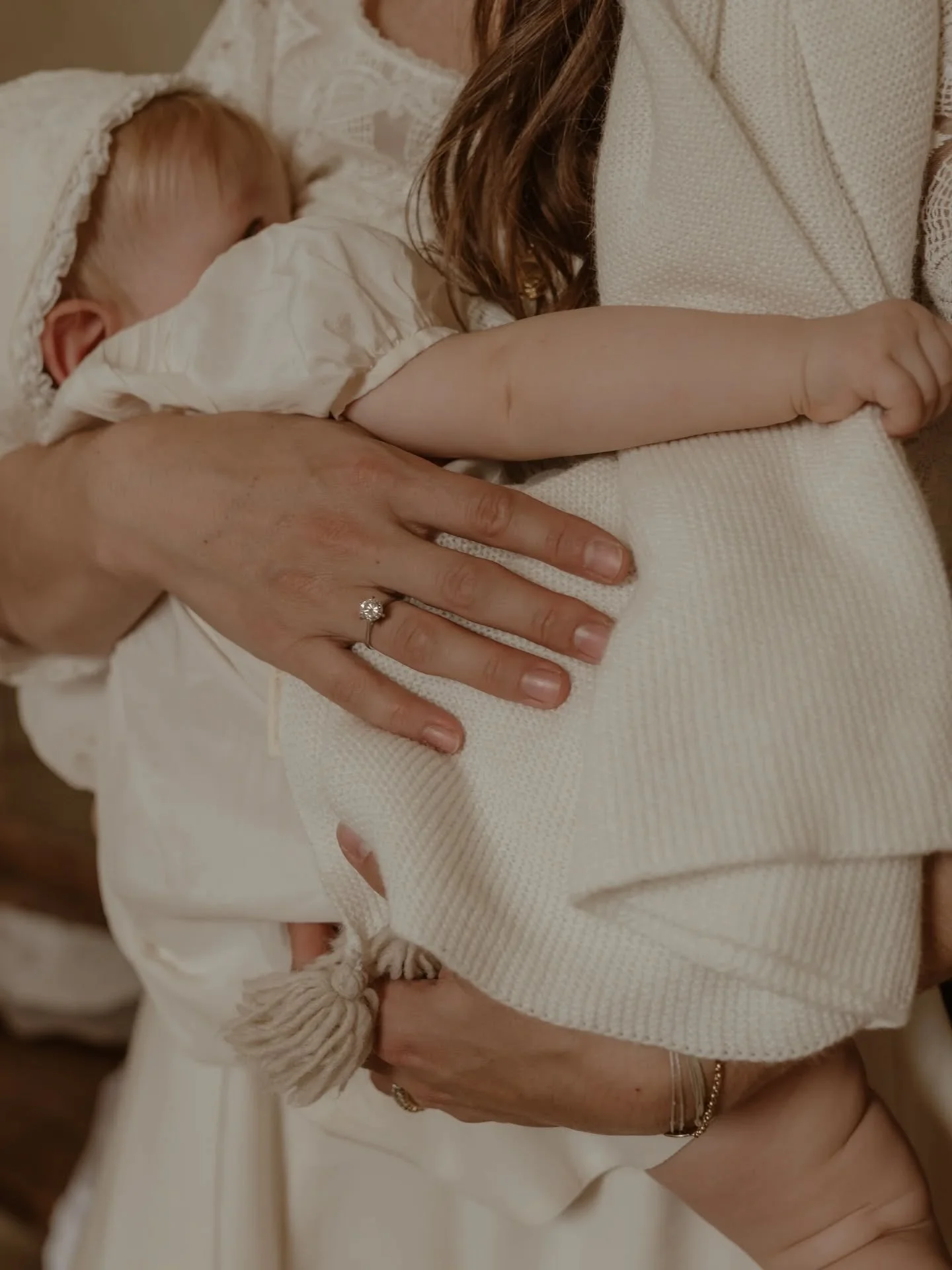 Quelques images, toutes douces, du bapt&ecirc;me de b&eacute;b&eacute; Constance le 20.09.25 🕊️

#shooting #reportagephoto #s&eacute;ancephoto #bapt&ecirc;me #shootingphoto #picoftheday