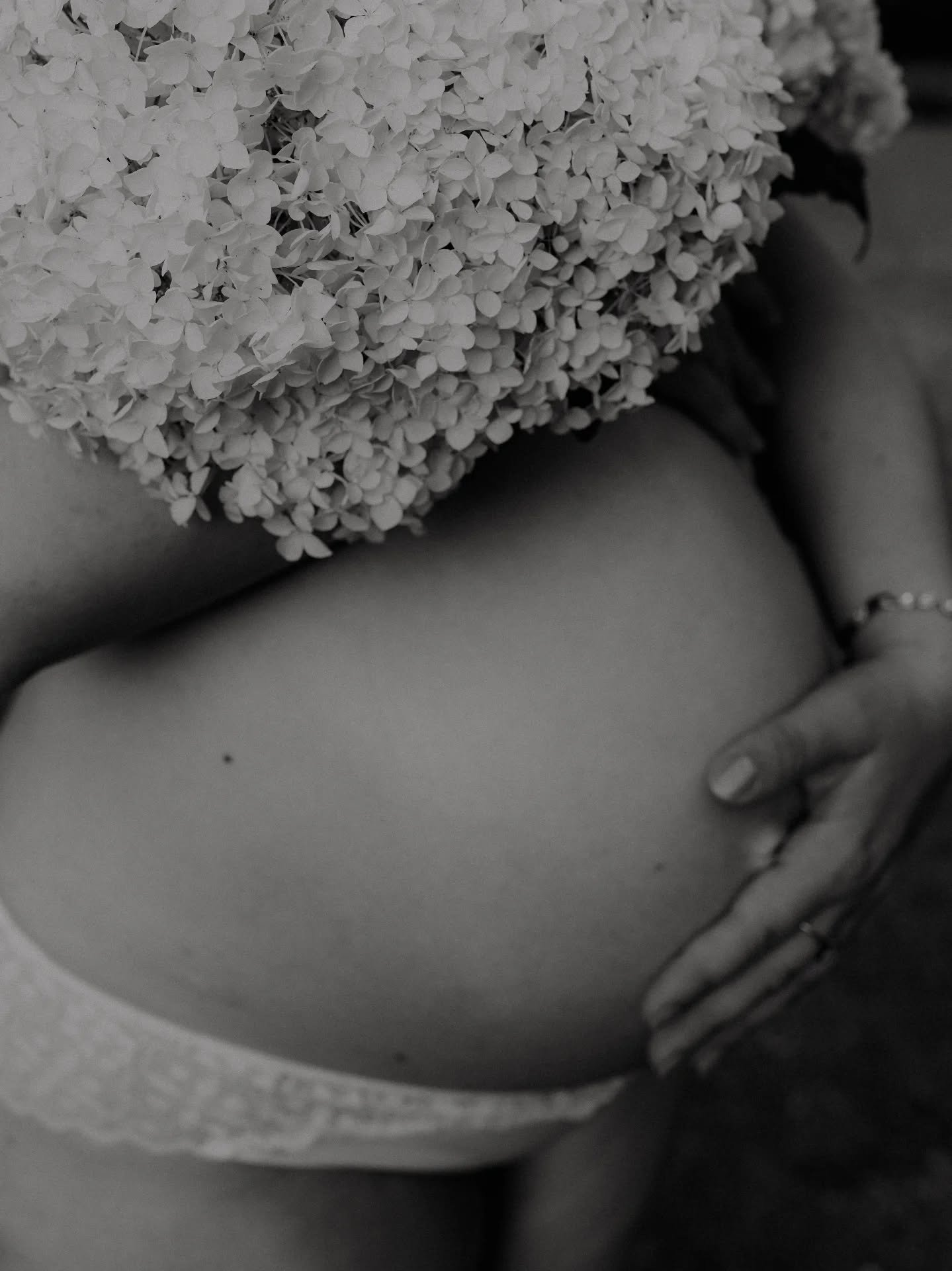 🌅 Avancer chaque jour en apprenant &agrave; cohabiter avec ce souffle nouveau qui grandit en soi. S&rsquo;inqui&eacute;ter parfois, beaucoup. Sentir son corps se transformer, se faire refuge, sanctuaire. Fermer les yeux et imaginer son visage, sa vo