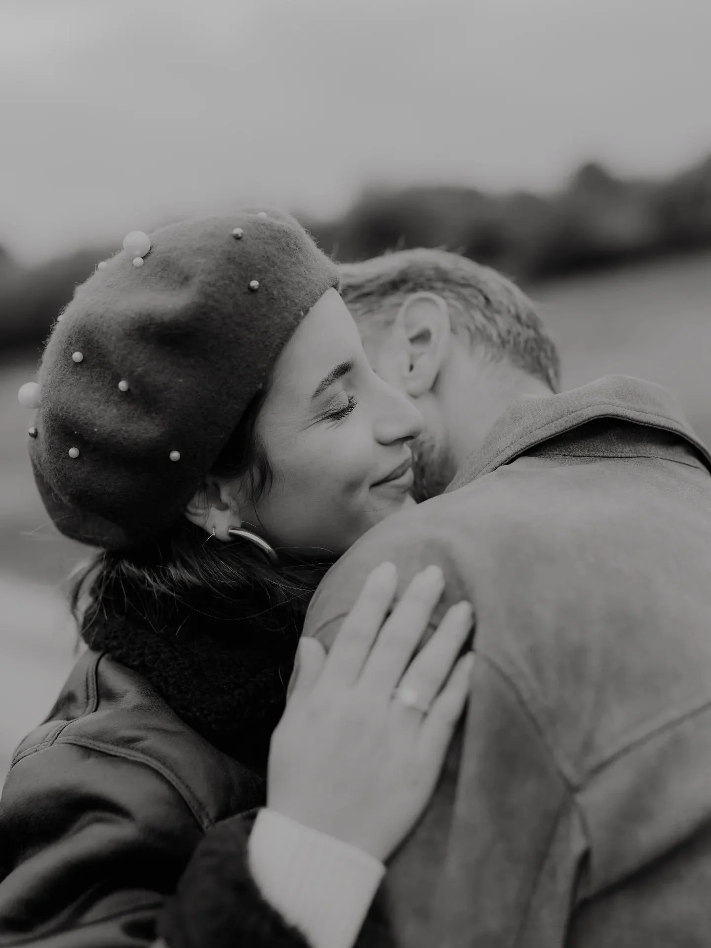 Hier soir, j'ai immortalis&eacute; une superbe demande en mariage 🤍 Myriam et Kevin sont venus passer quelques jours &agrave; Sancerre pour d&eacute;couvrir la France, la vraie&hellip;

Ils ont vite compris &agrave; quel point notre r&eacute;gion es
