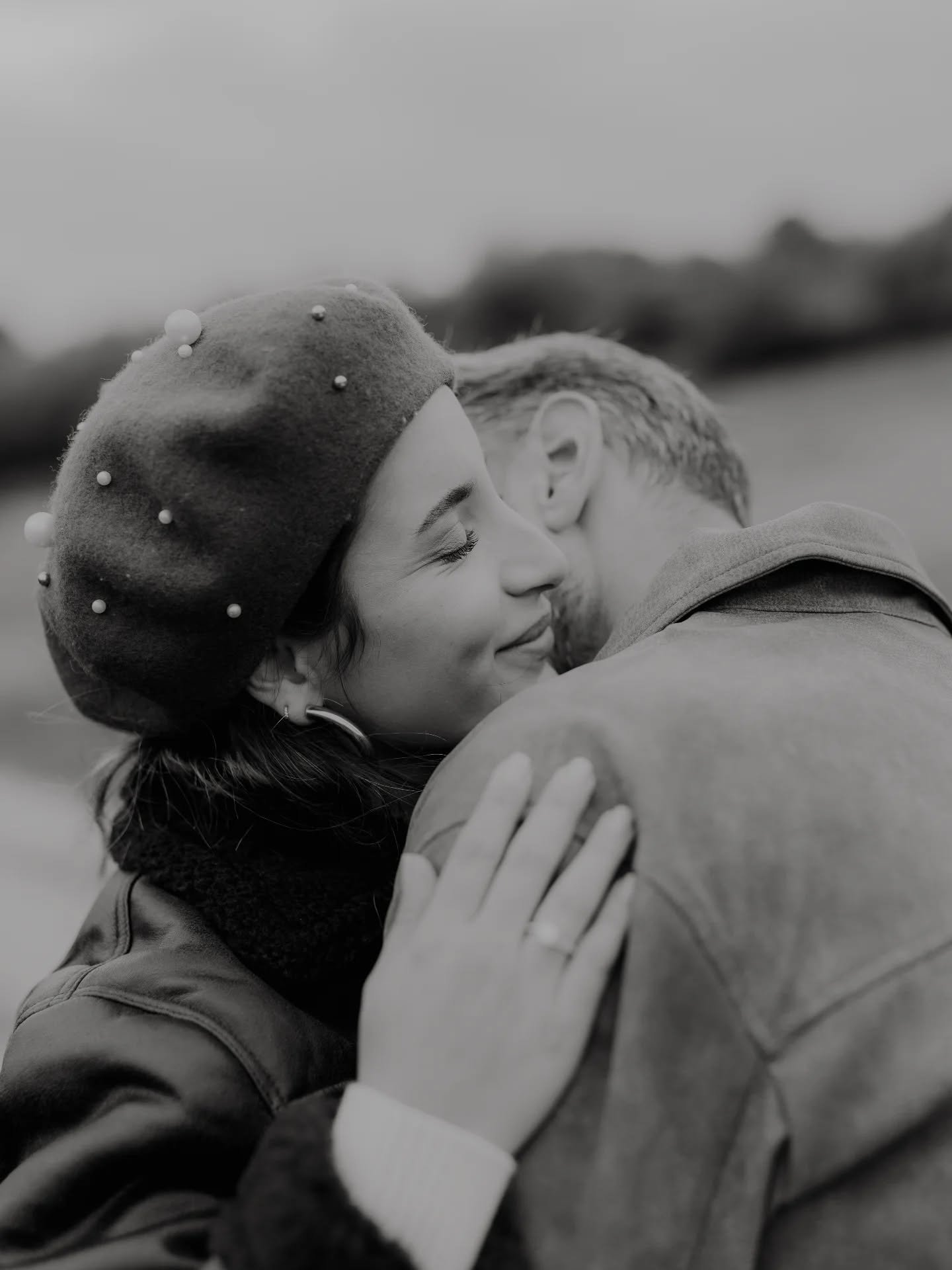 Hier soir, j'ai immortalis&eacute; une superbe demande en mariage 🤍 Myriam et Kevin sont venus passer quelques jours &agrave; Sancerre pour d&eacute;couvrir la France, la vraie&hellip;

Ils ont vite compris &agrave; quel point notre r&eacute;gion es
