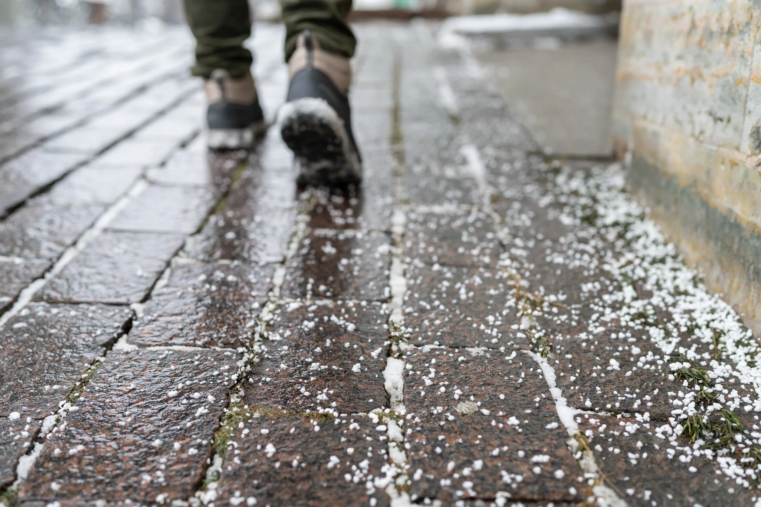 De-Icing Your Walkways