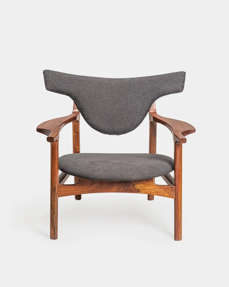 Taurus Lounge Chair Fabric (6).jpg