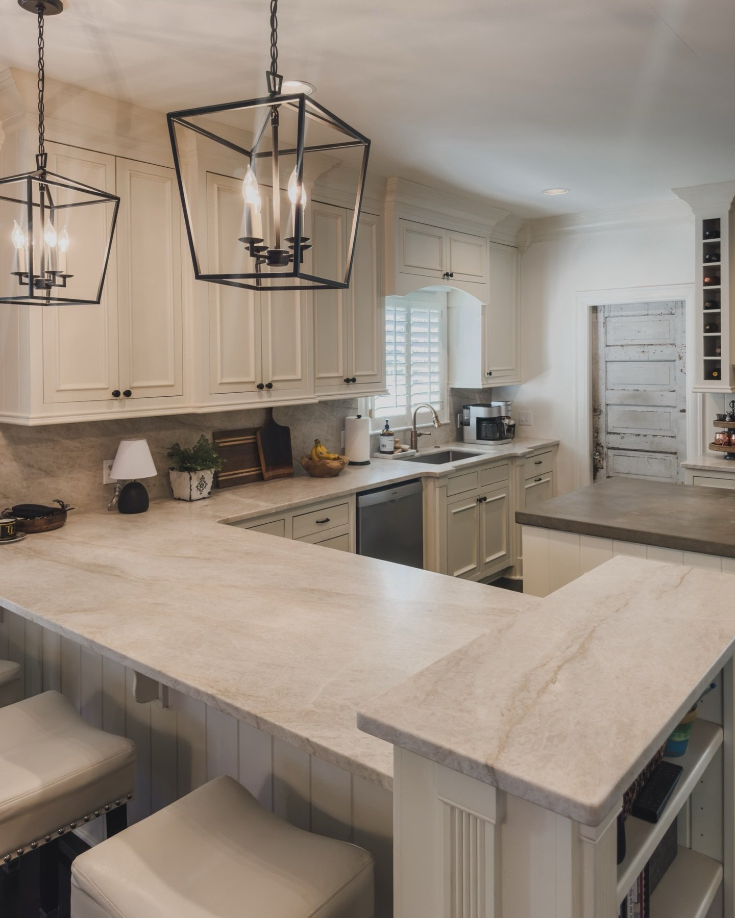 What a transformation! 😮

Proof that updating your countertops &amp; backsplash makes a big, beautiful difference! This client will enjoy their timeless, Taj Mahal honed countertops for years and years to come - in this brighter &amp; more inviting 