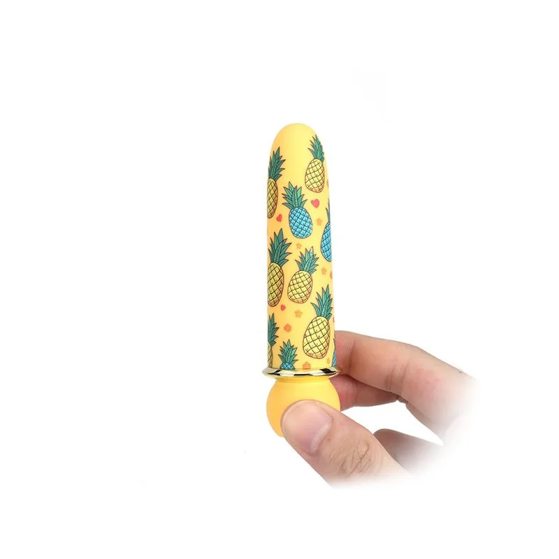 Maia-Kona-Pineapple-Hand.jpg