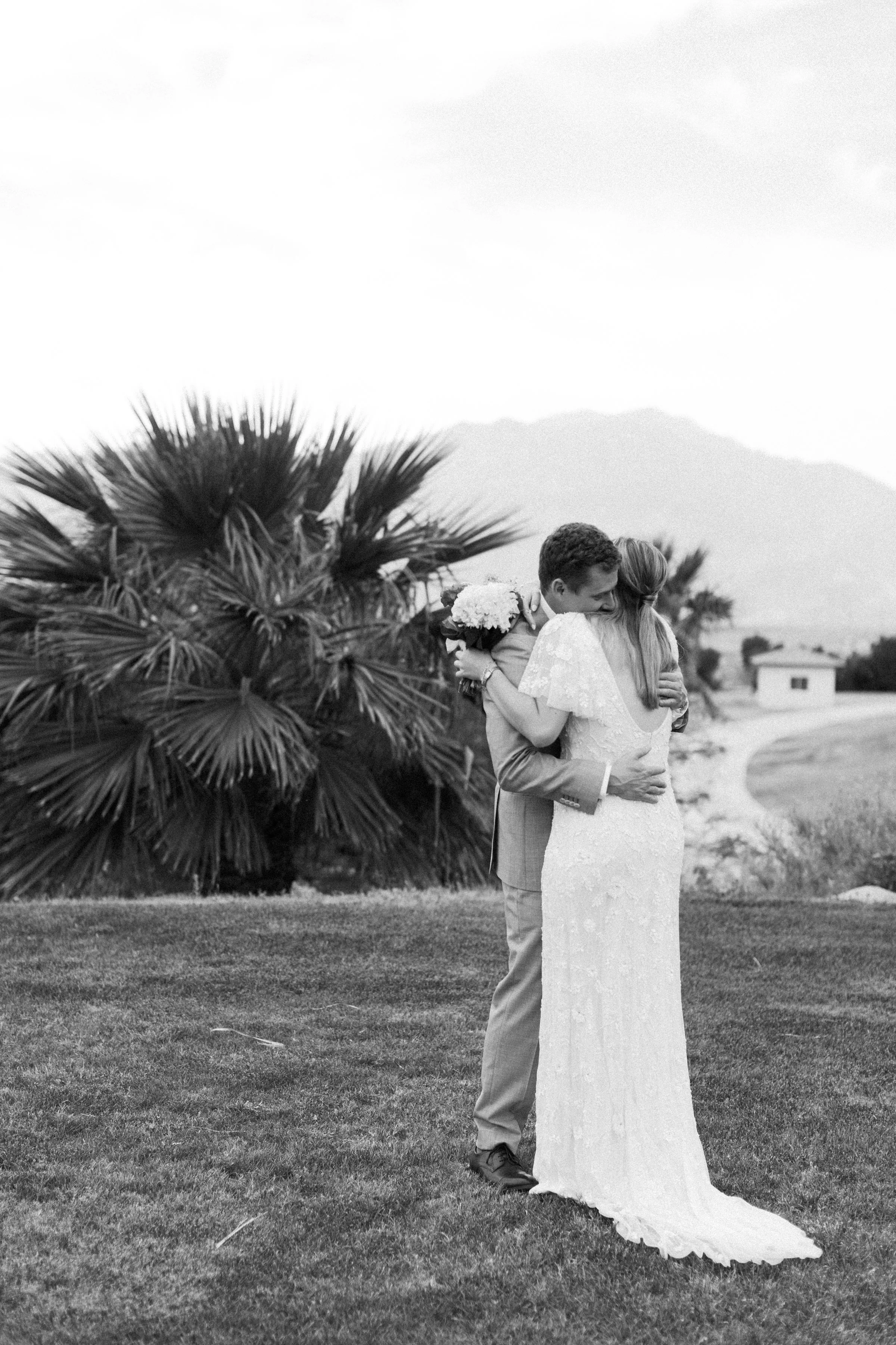 Clair and Chris Sneak Peaks-4.jpg