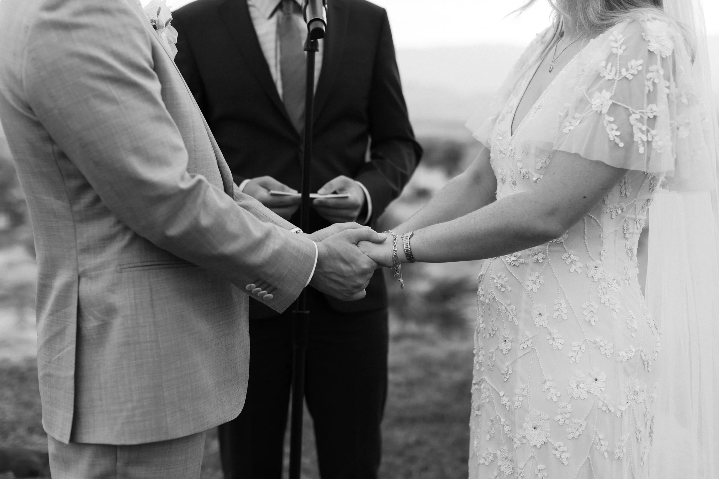 Clair and Chris Sneak Peaks-13.jpg