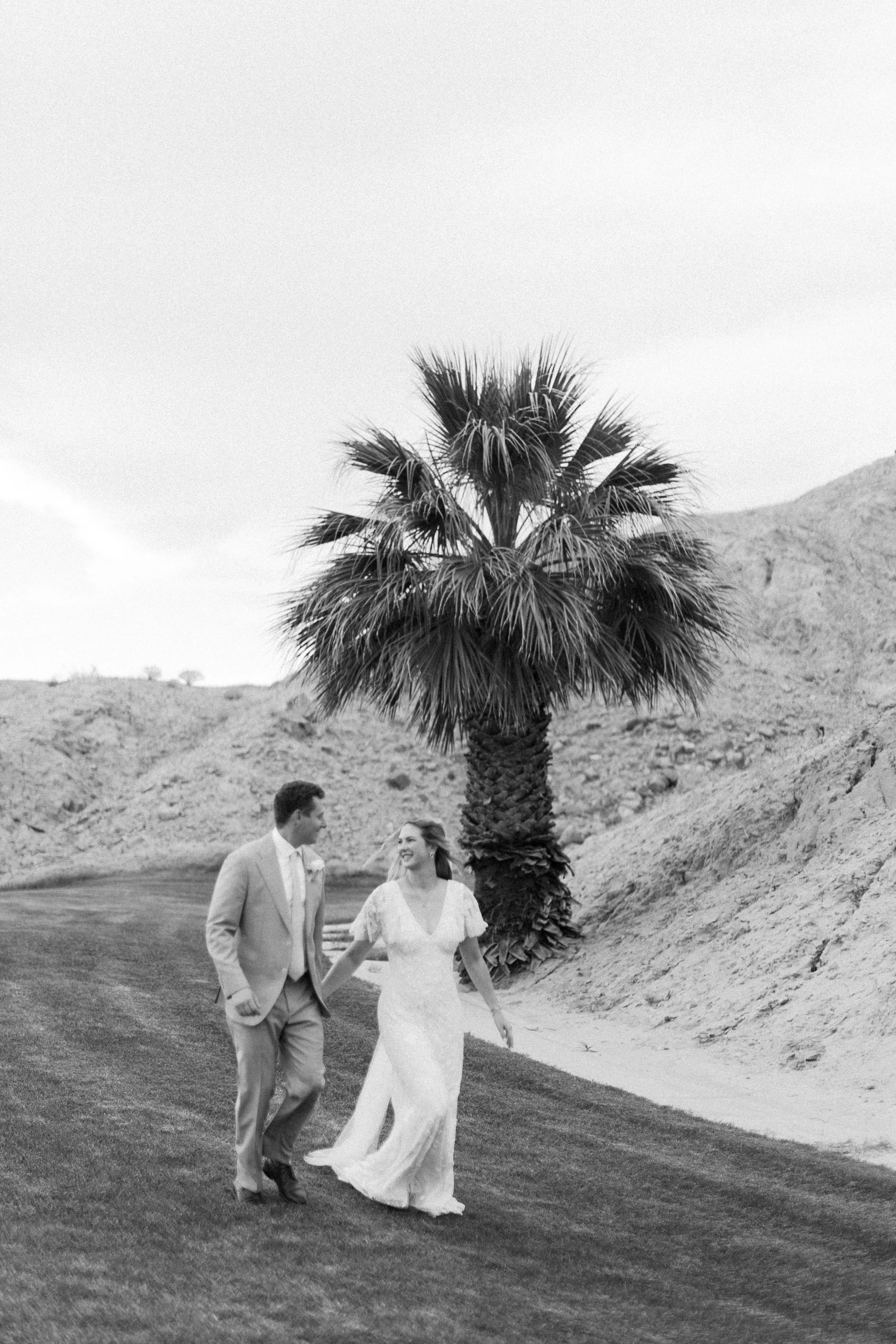 Clair and Chris Sneak Peaks-16.jpg