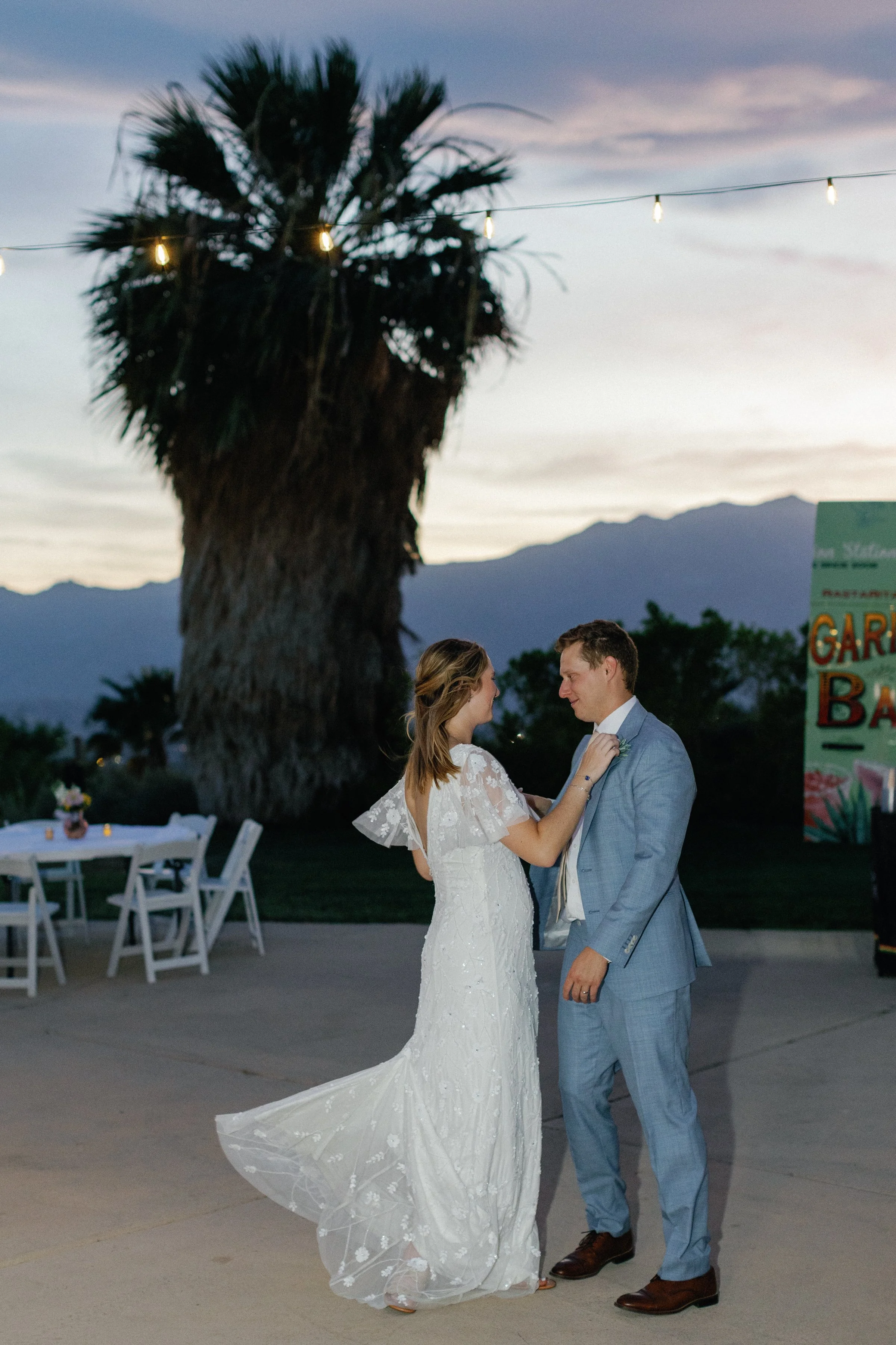 Clair and Chris Sneak Peaks-22.jpg