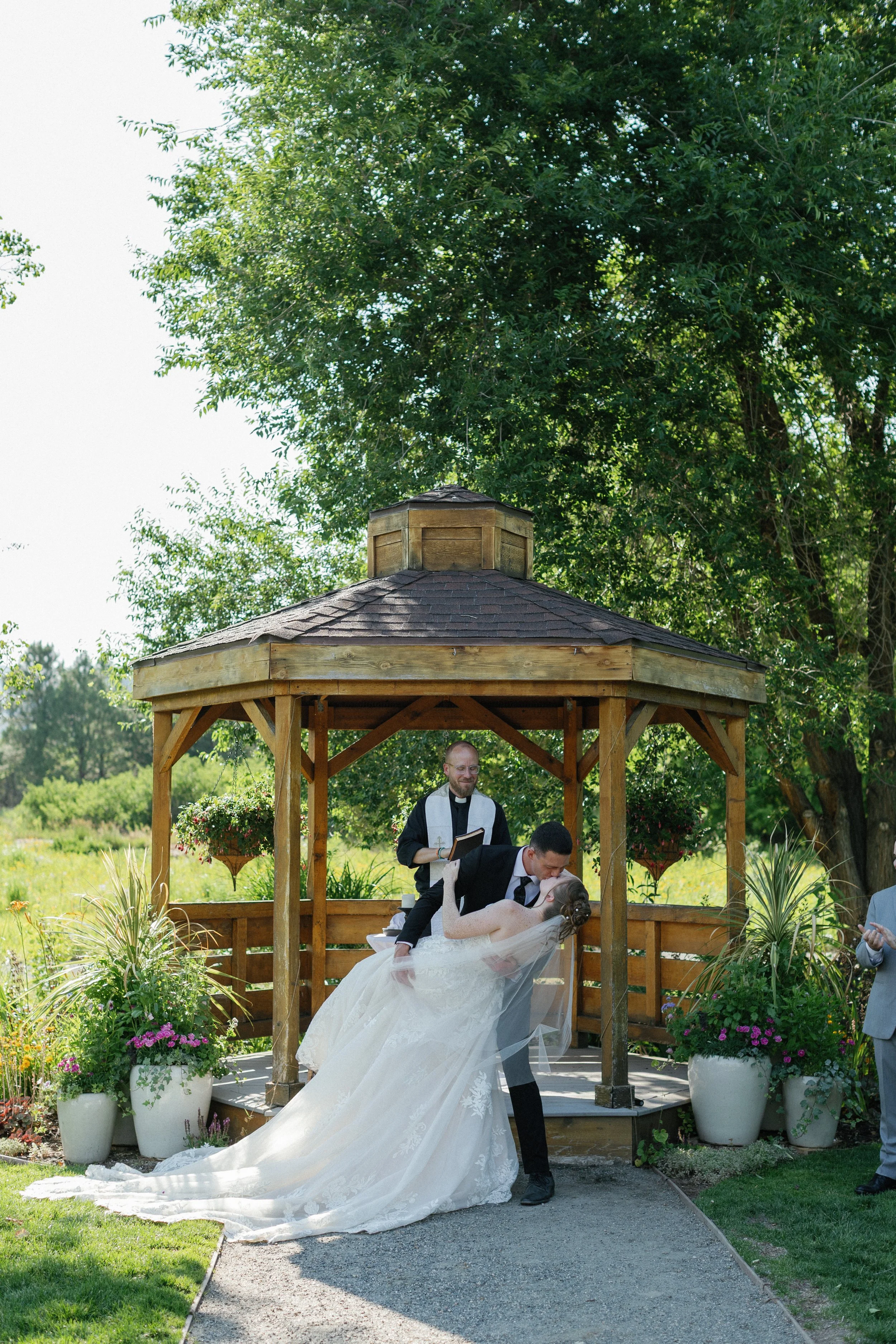 Jakson and Carlie's denver botanic gardens at chatfield farms Wedding-20.jpg