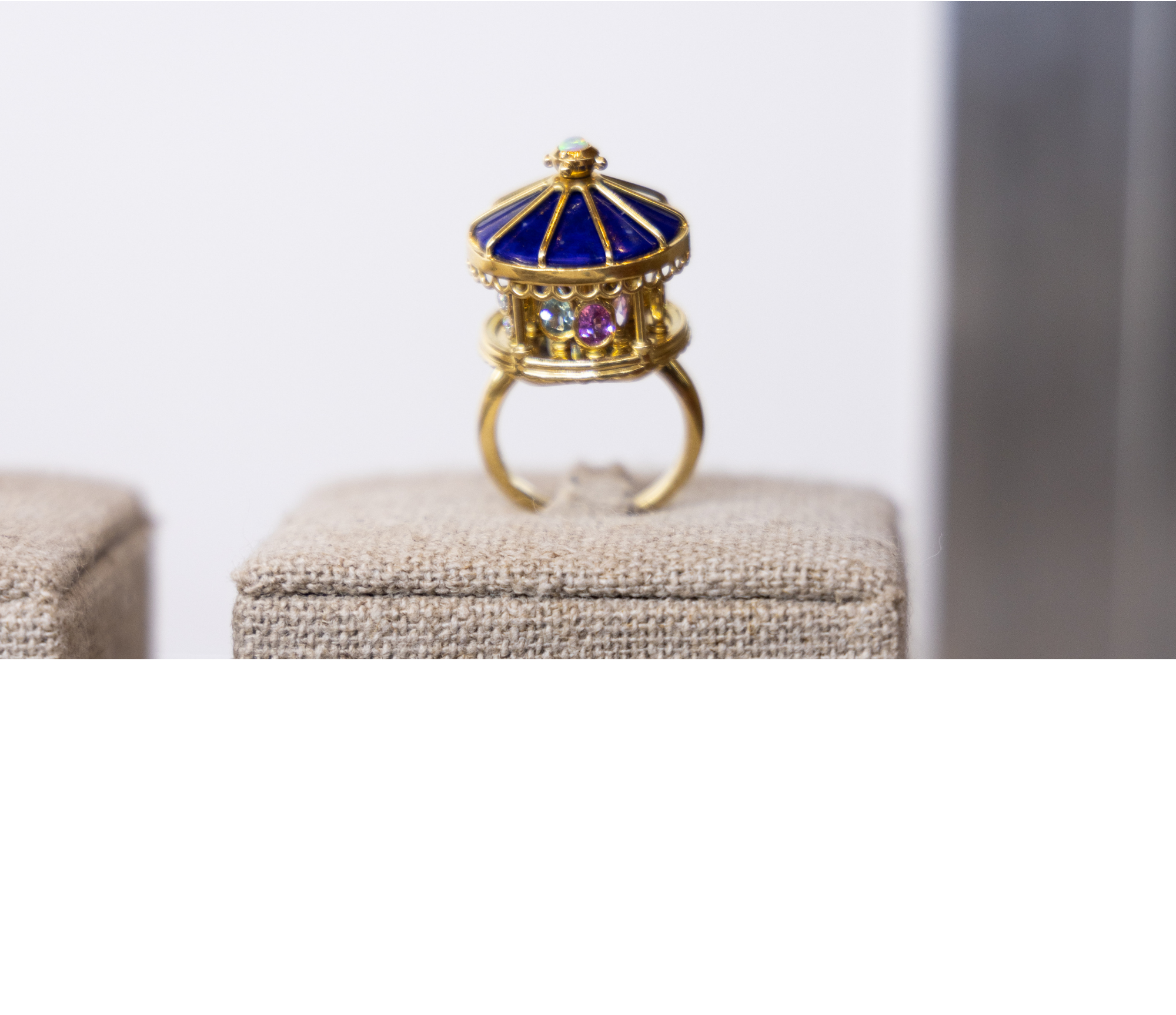 Anel Carousel Ring available at Sauer
