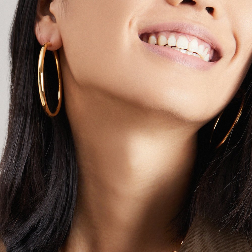 ROBERTO-COIN-PERFECT-GOLD-HOOPS-18K-GOLD-CONTOURED-HOOPS-6740585ayer0-WEAR.jpeg