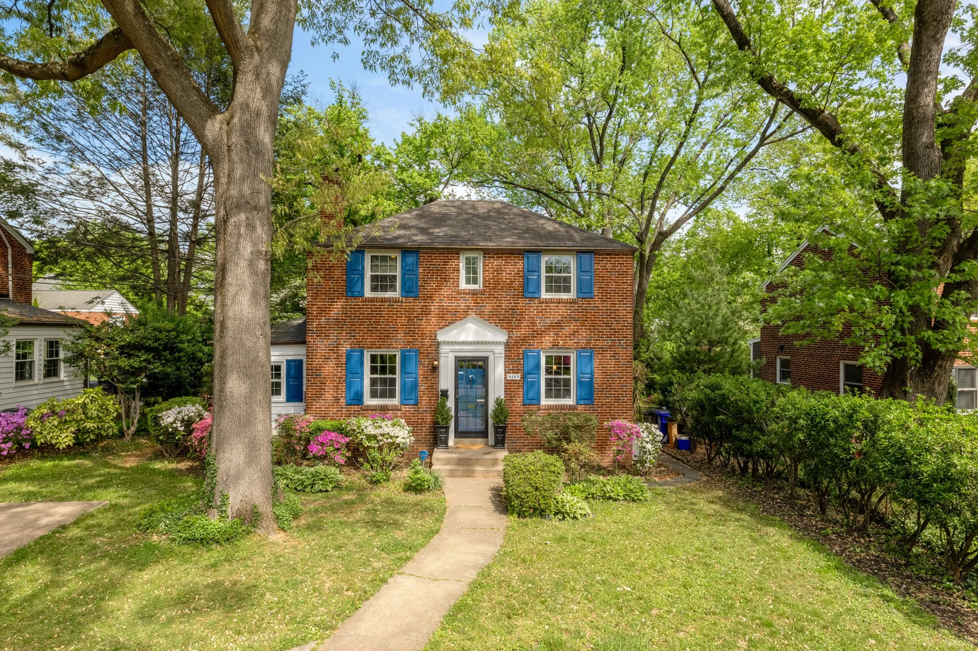 9409 Woodland Dr-0002.jpg