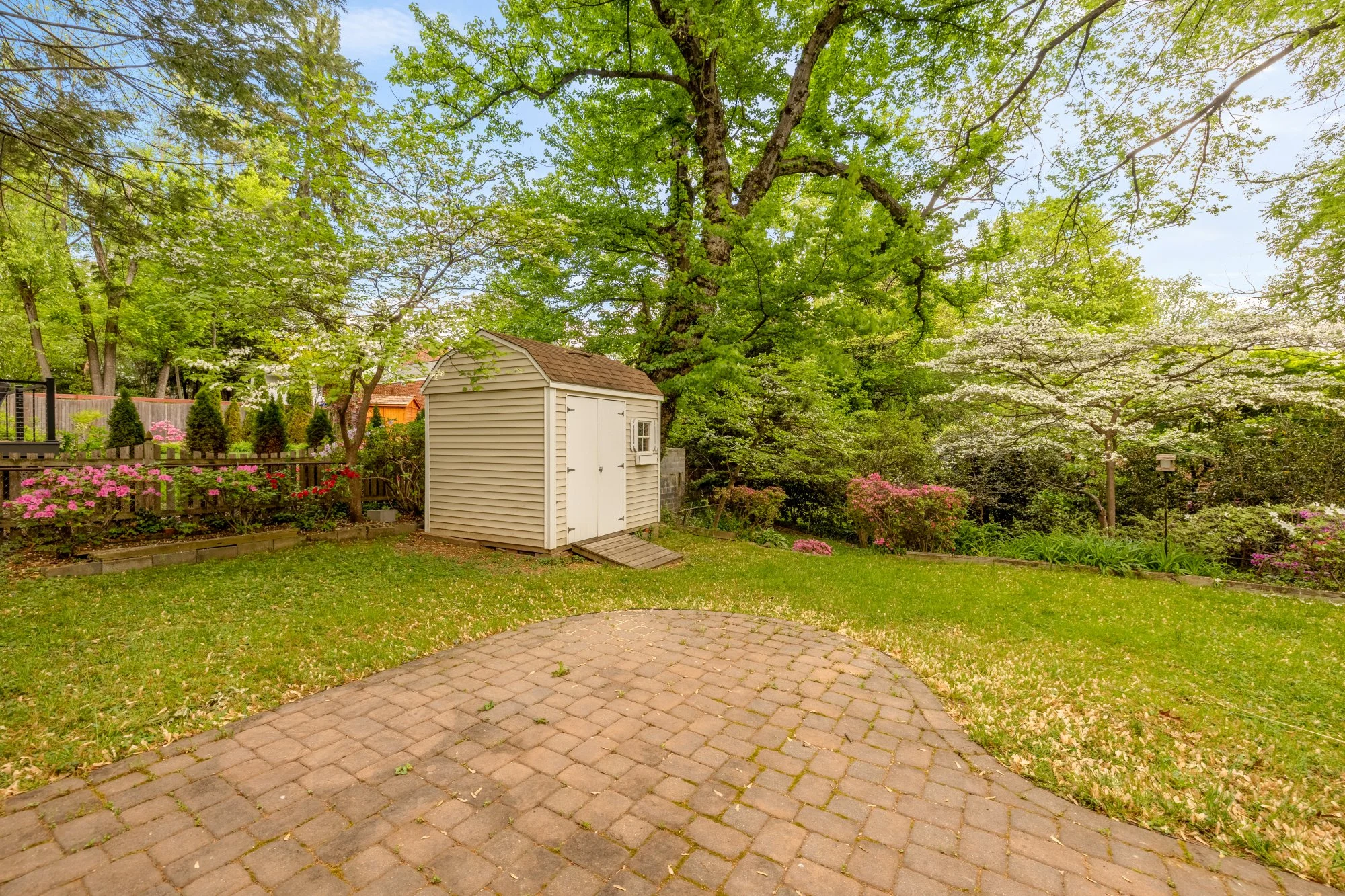 9409 Woodland Dr-0042.jpg