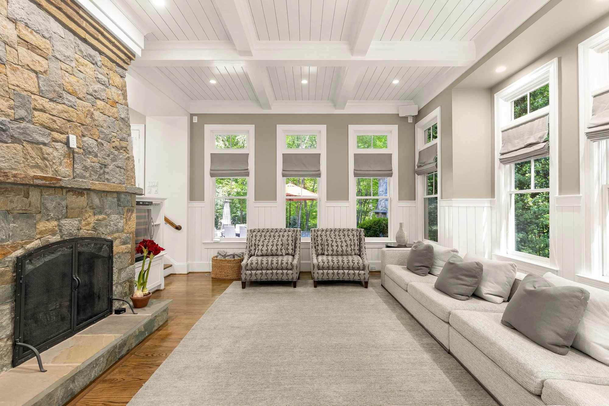 8819 Chalon Dr-0017.jpg