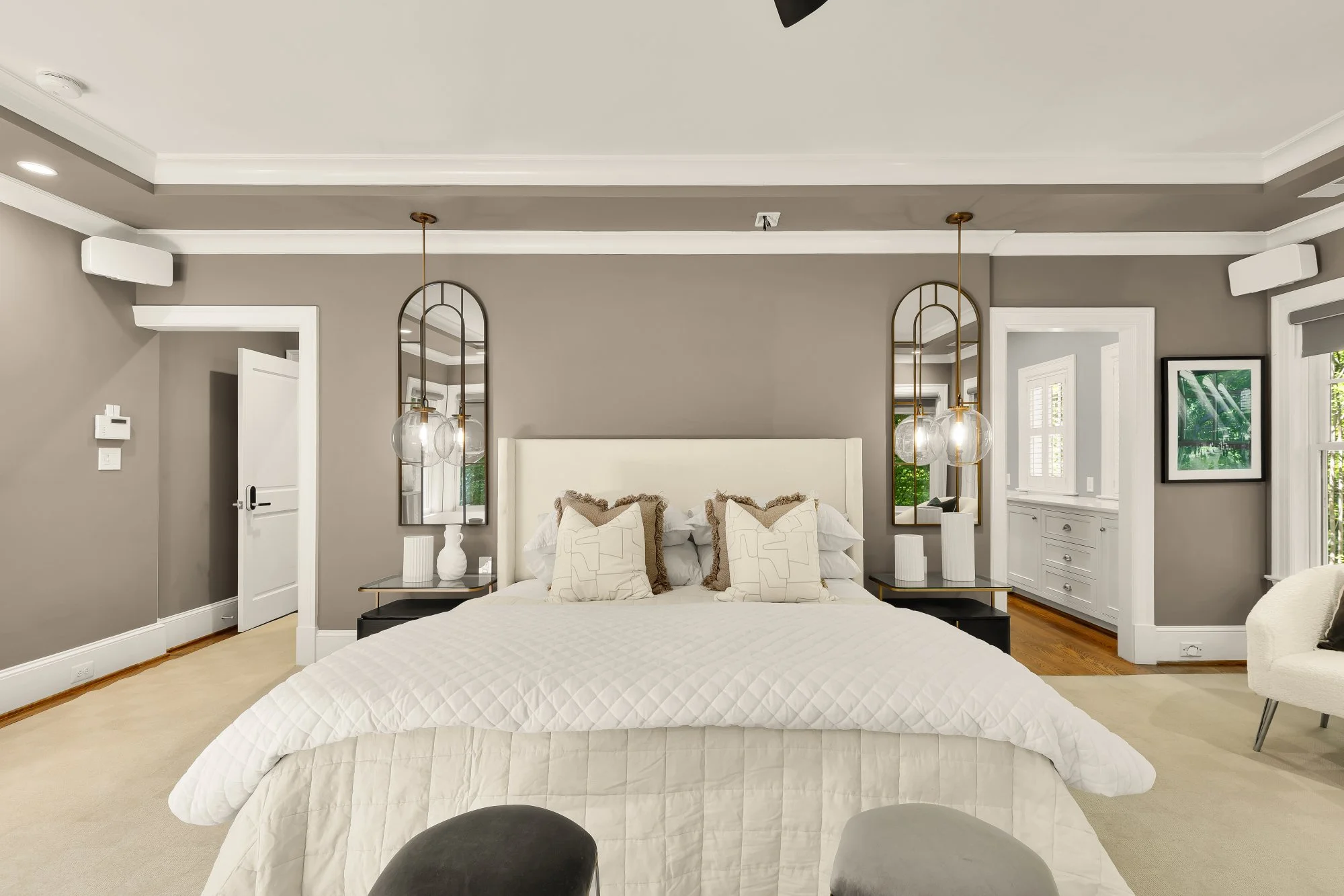 8819 Chalon Dr-0083.jpg