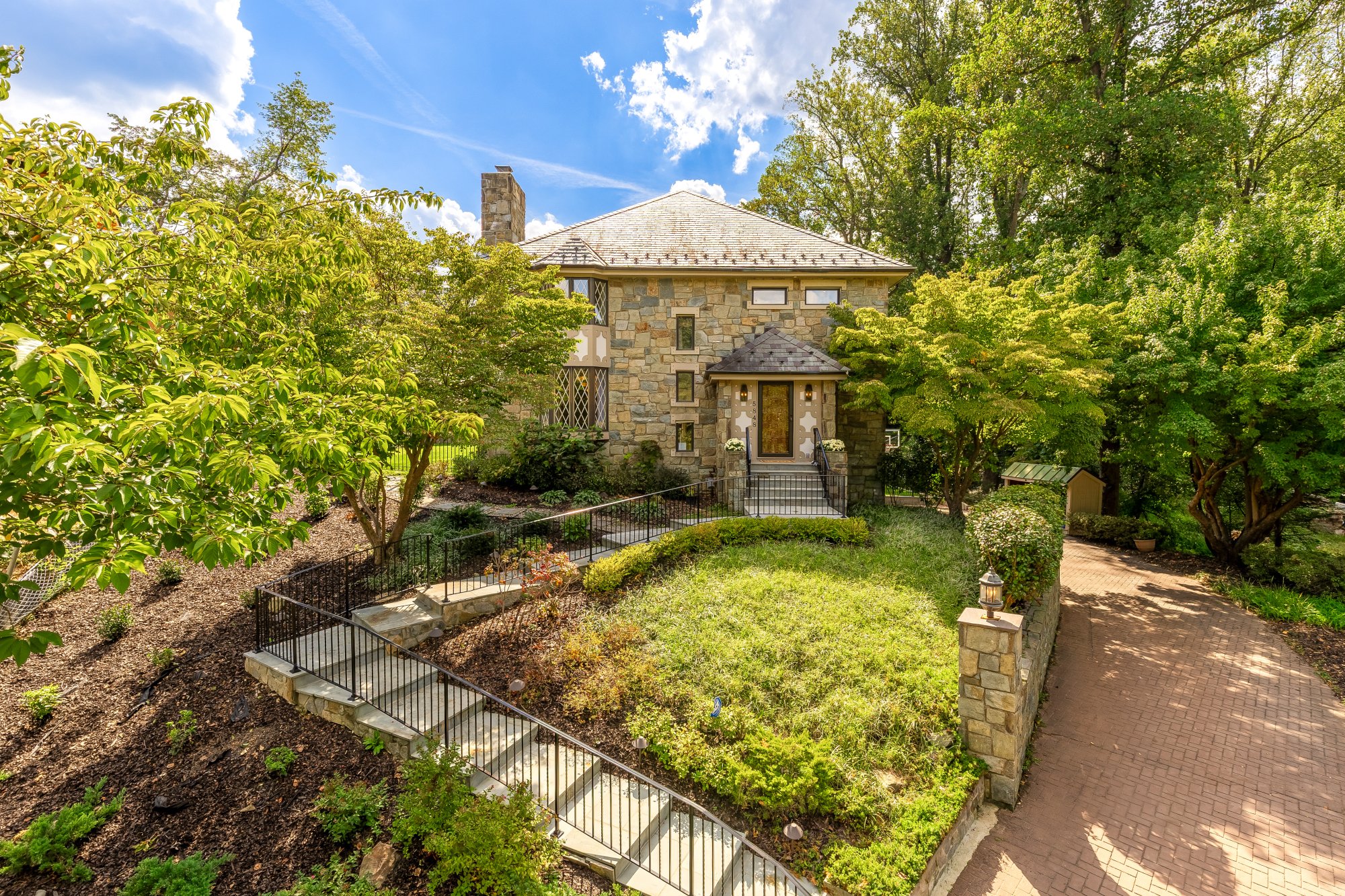 5848 Aspen Wood Ct-0004.jpg