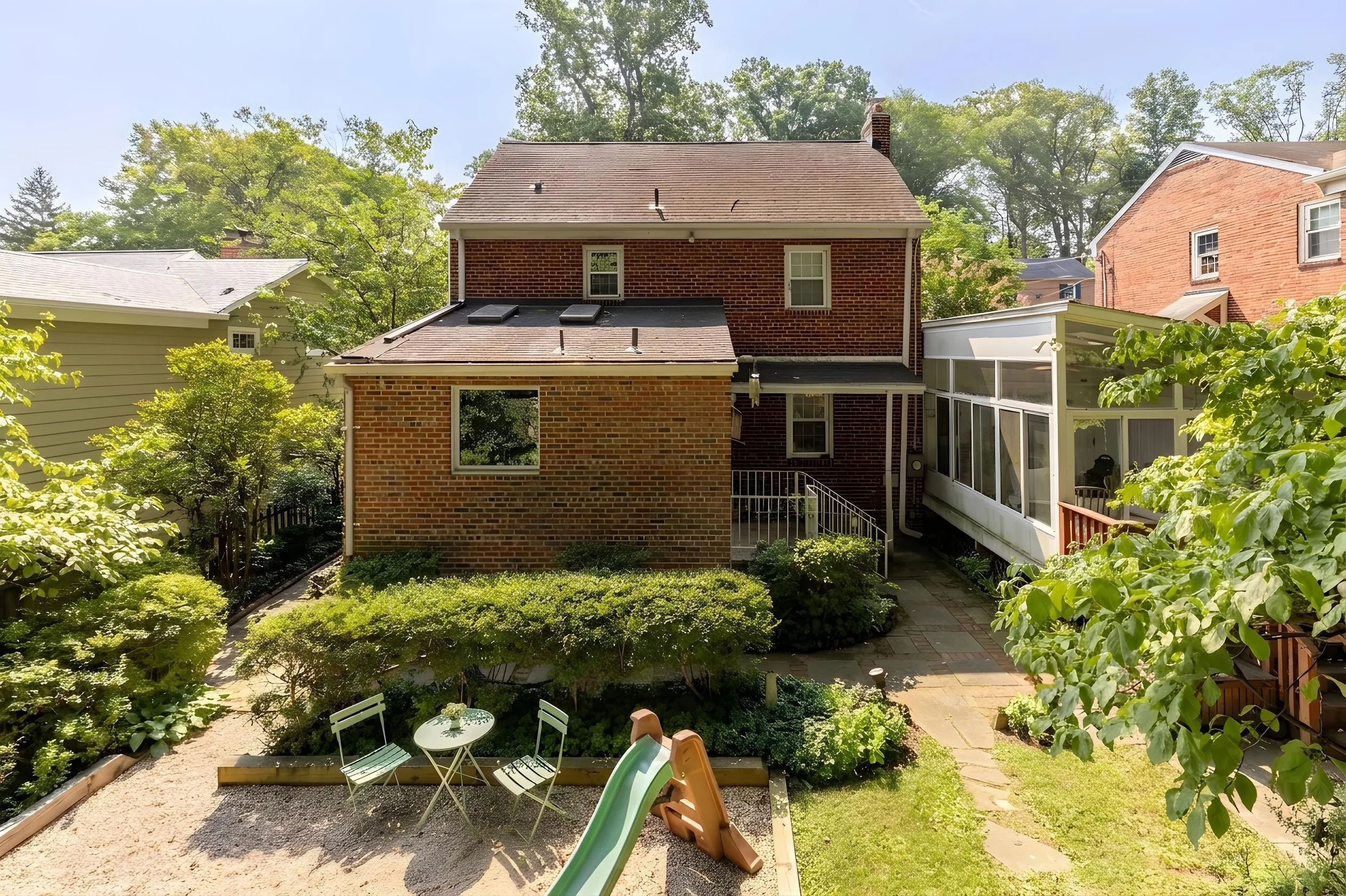 8406 Hartford Ave EXT-0008.jpg