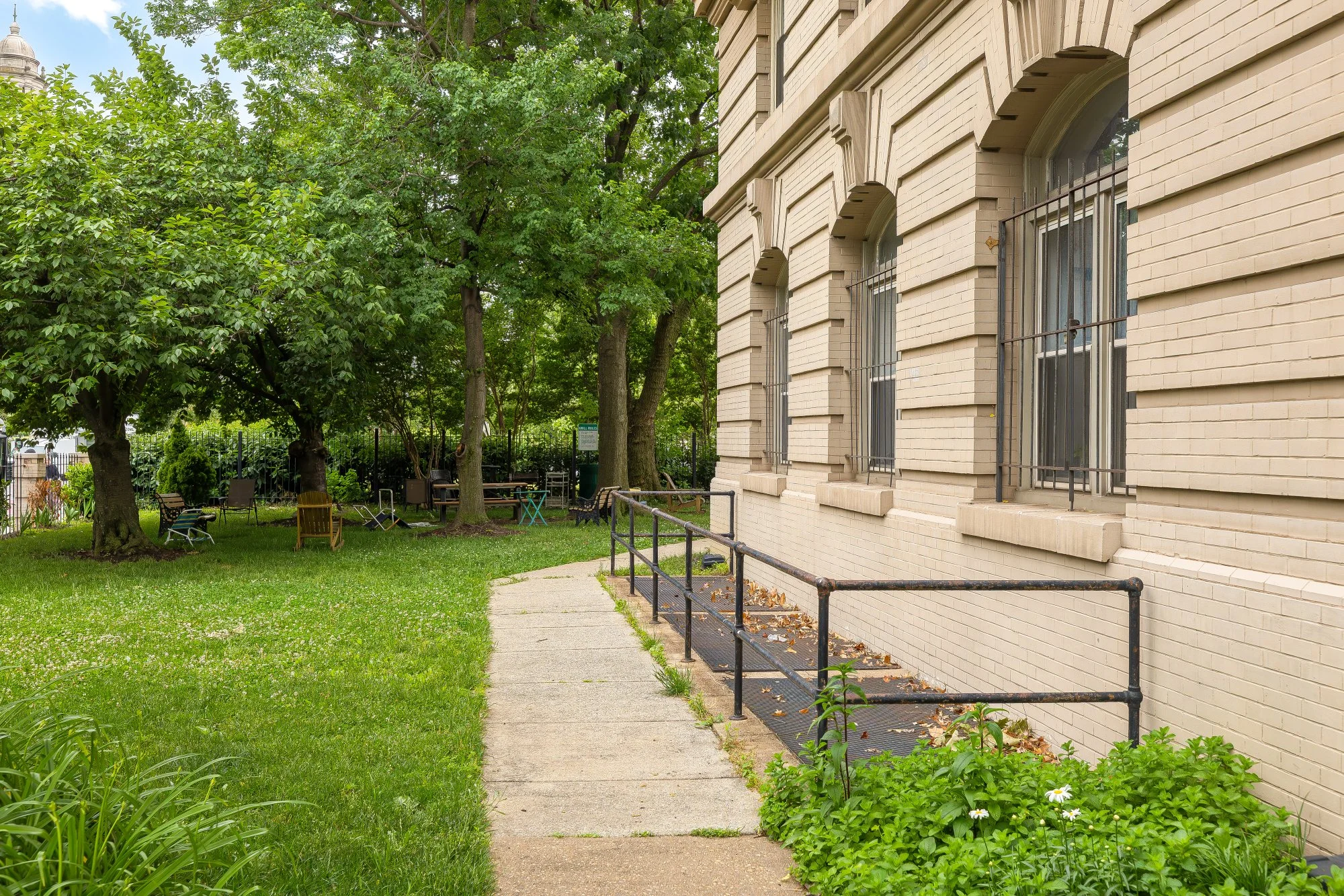3060 16th St NW 102-0004.jpg