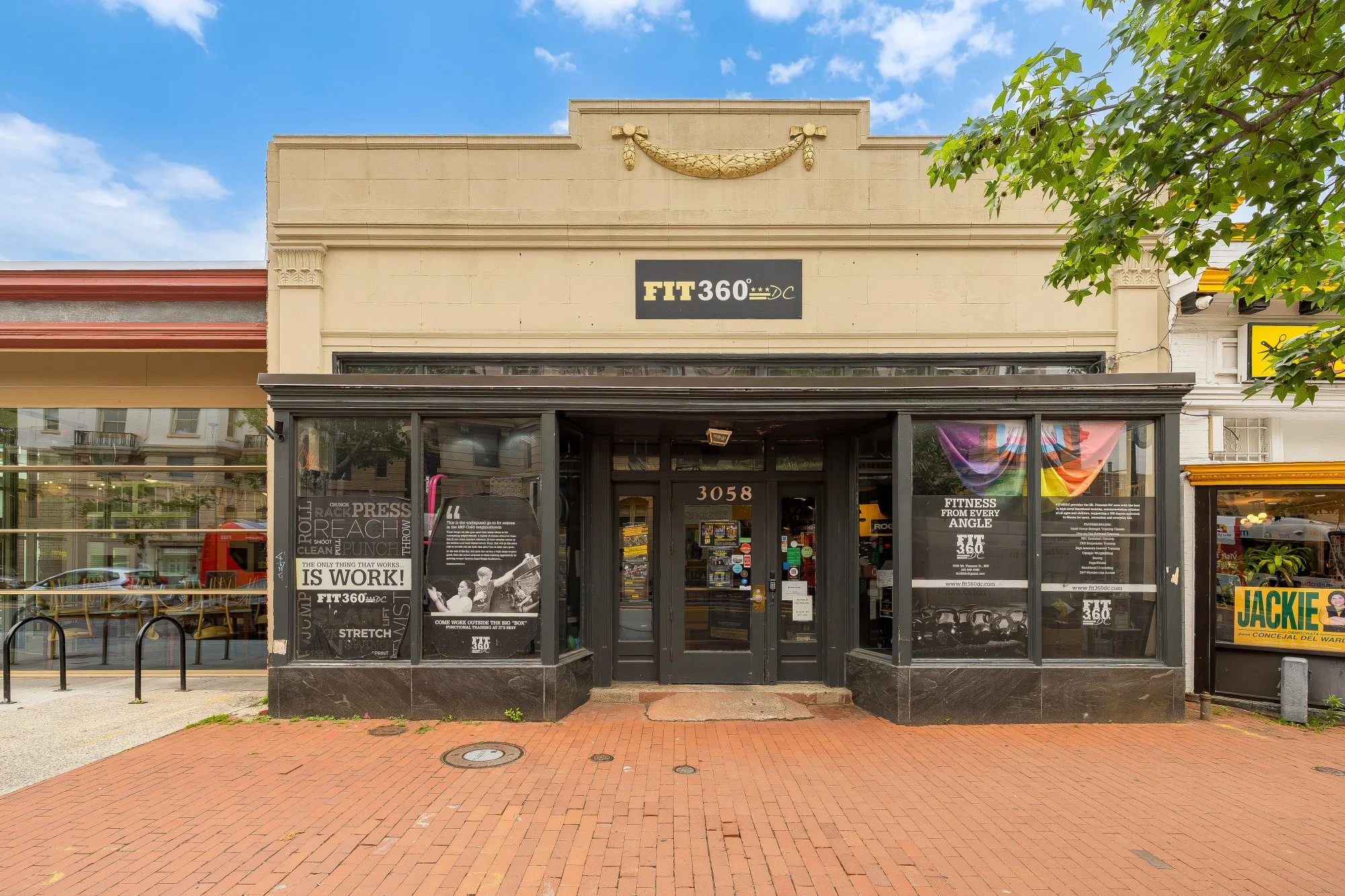 3060 16th St NW 102-0034.jpg