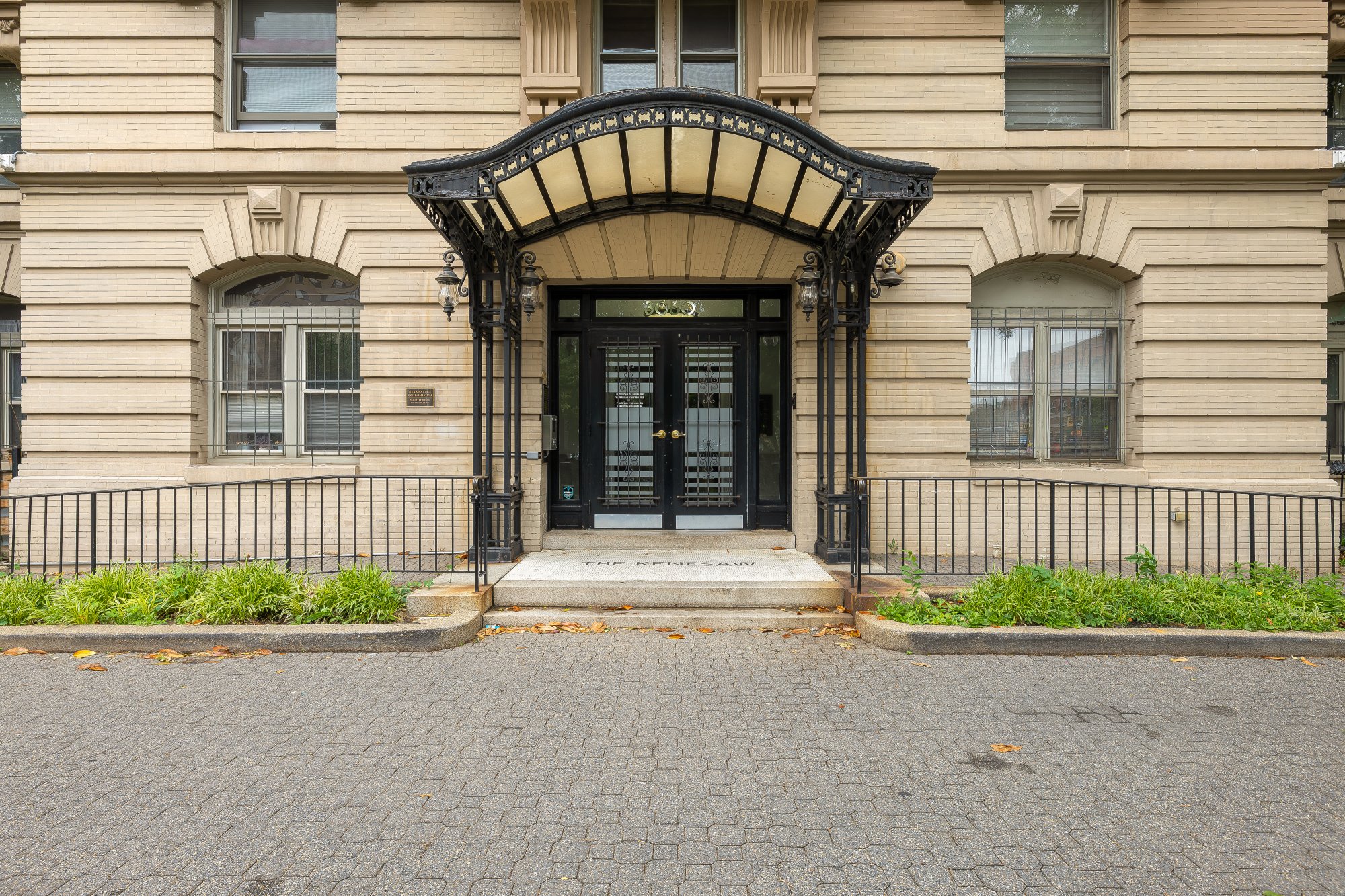 3060 16th St NW 102-0005.jpg