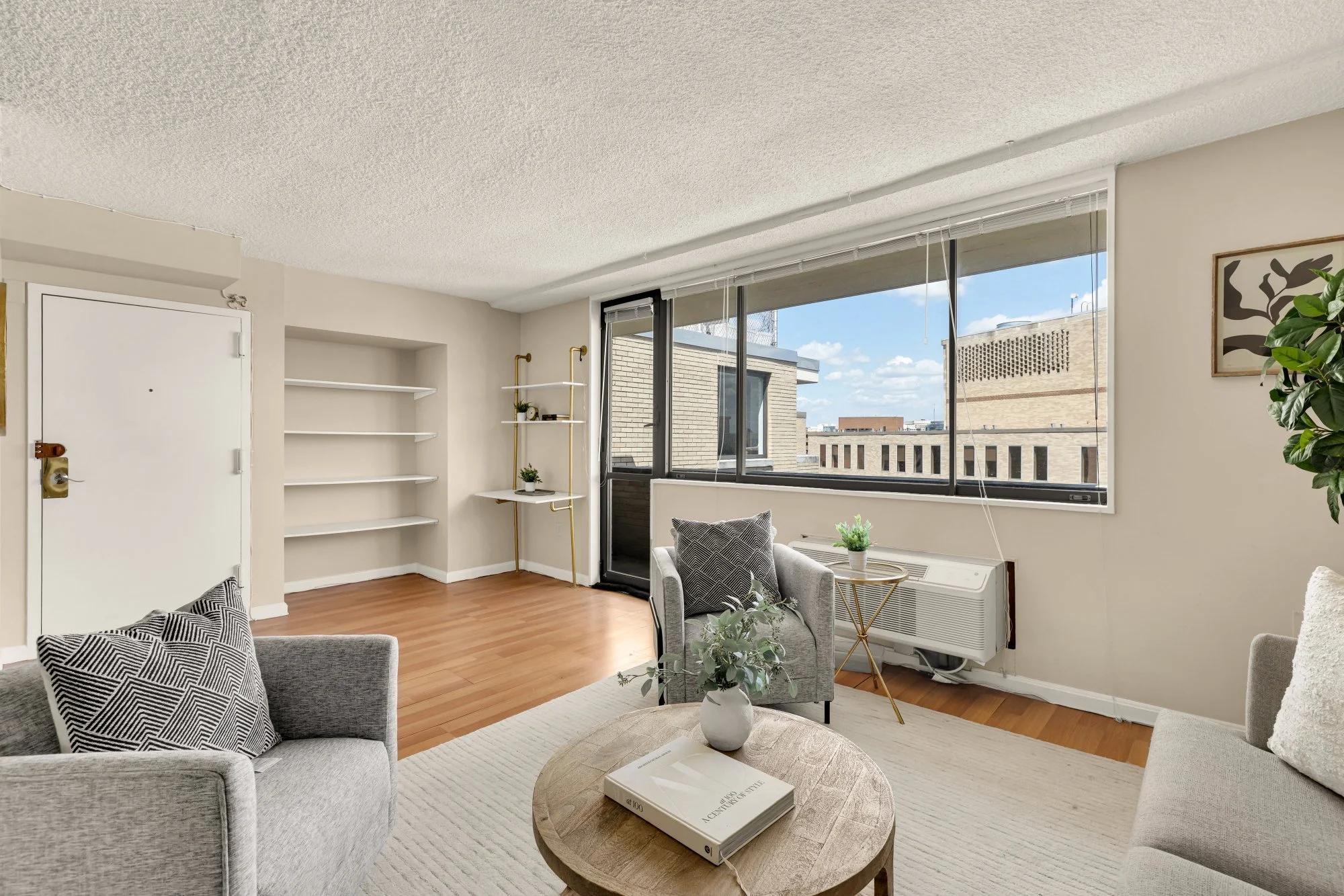 1325 18th St NW 1010-0007.jpg