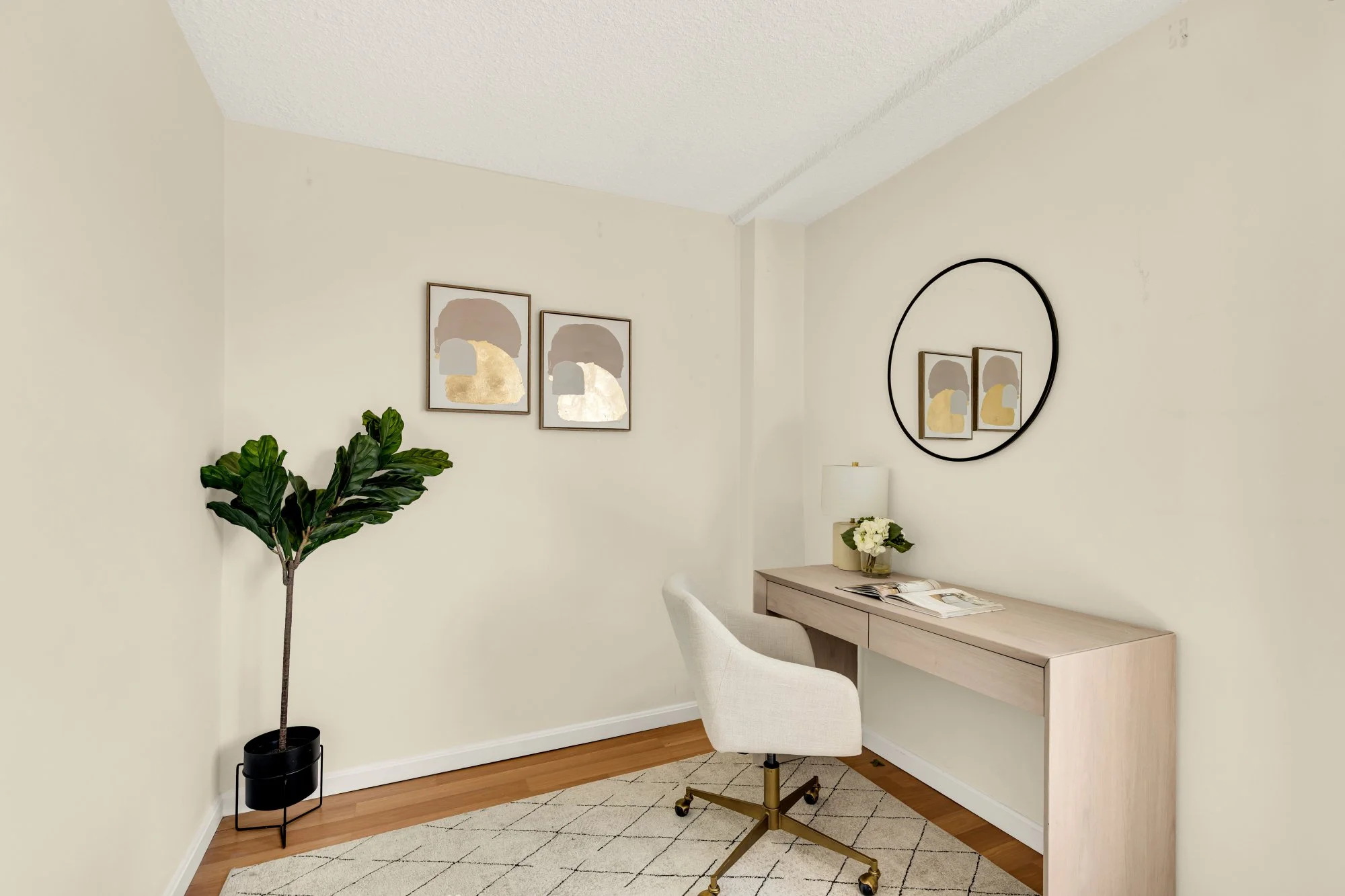 1325 18th St NW 1010-0022.jpg