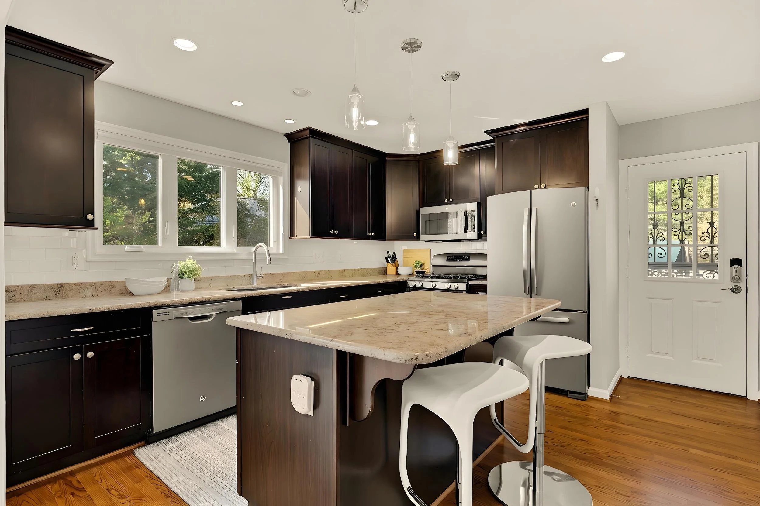 1601 Noyes Dr-0036.jpg