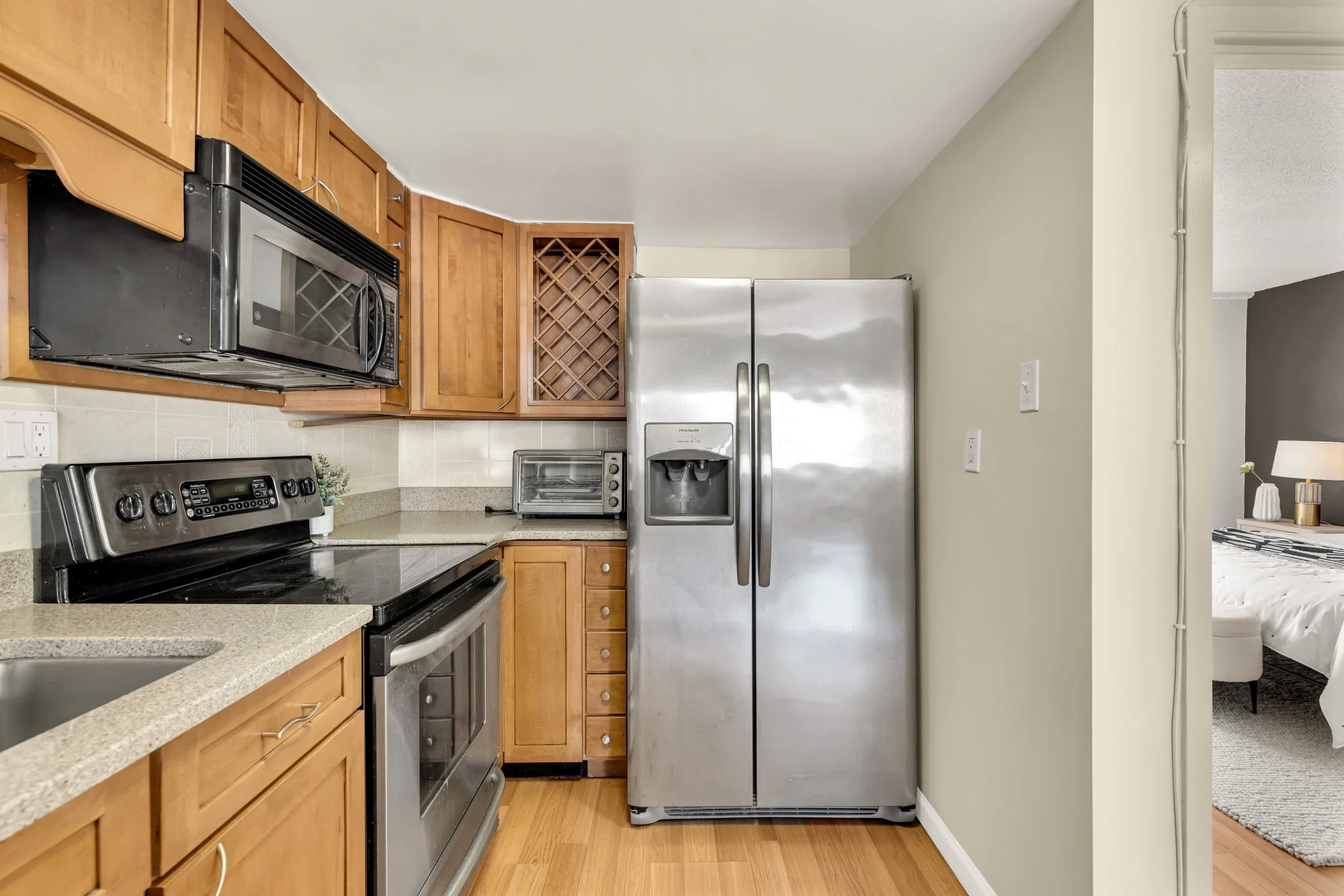 1325 18th St NW 1010-0015.jpg